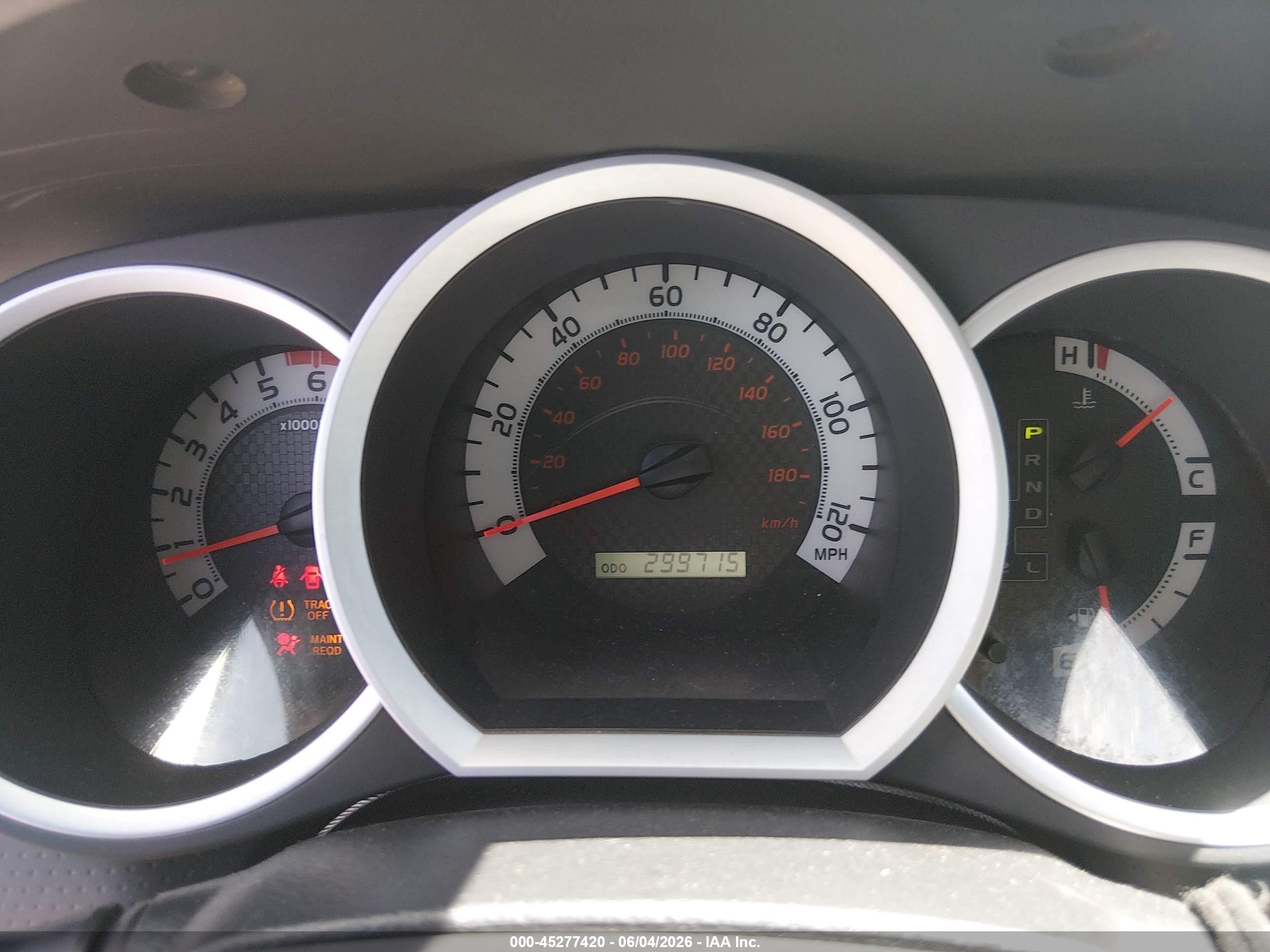 2014 Toyota Tacoma Base V6 White vin: 3TMLU4EN0EM163295