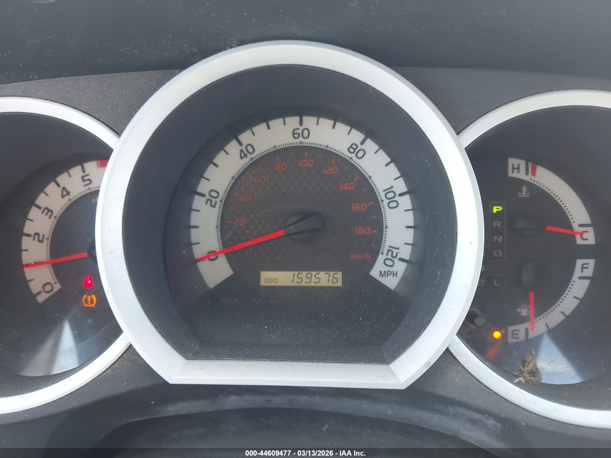 2015 Toyota Tacoma Base V6 White vin: 3TMLU4EN0FM189588