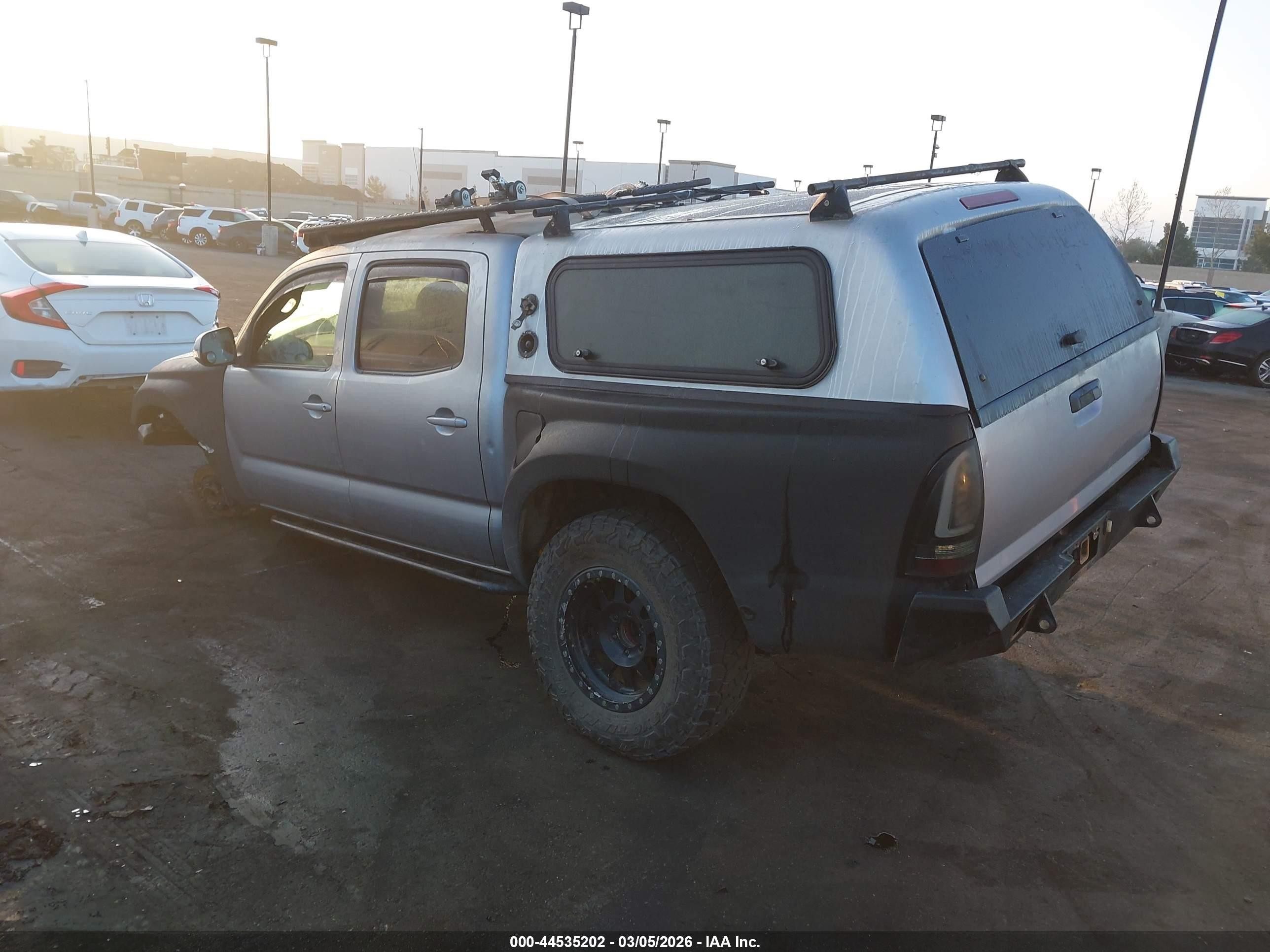 2015 Toyota Tacoma Base V6 Silver vin: 3TMLU4EN0FM189638