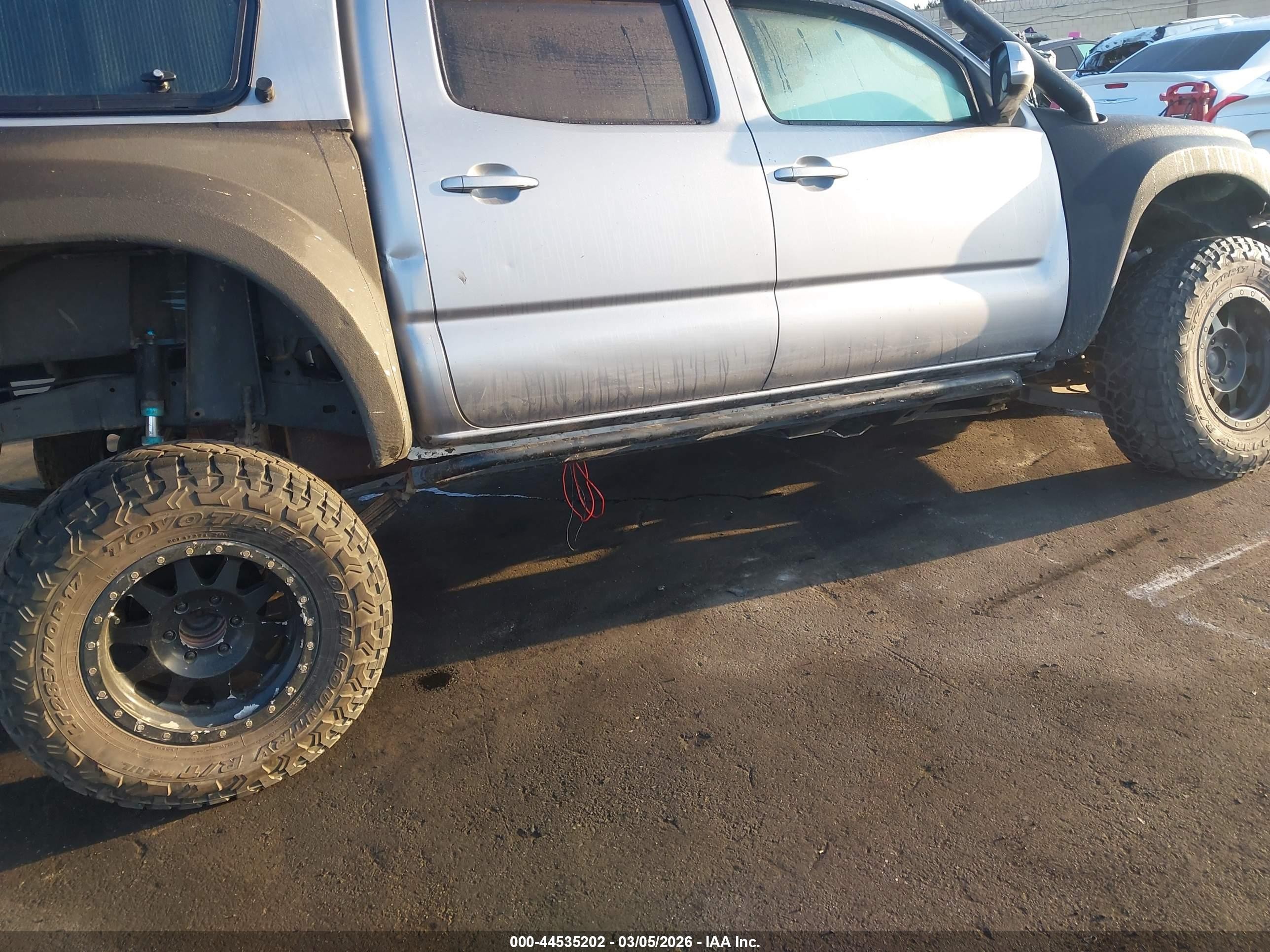 2015 Toyota Tacoma Base V6 Silver vin: 3TMLU4EN0FM189638