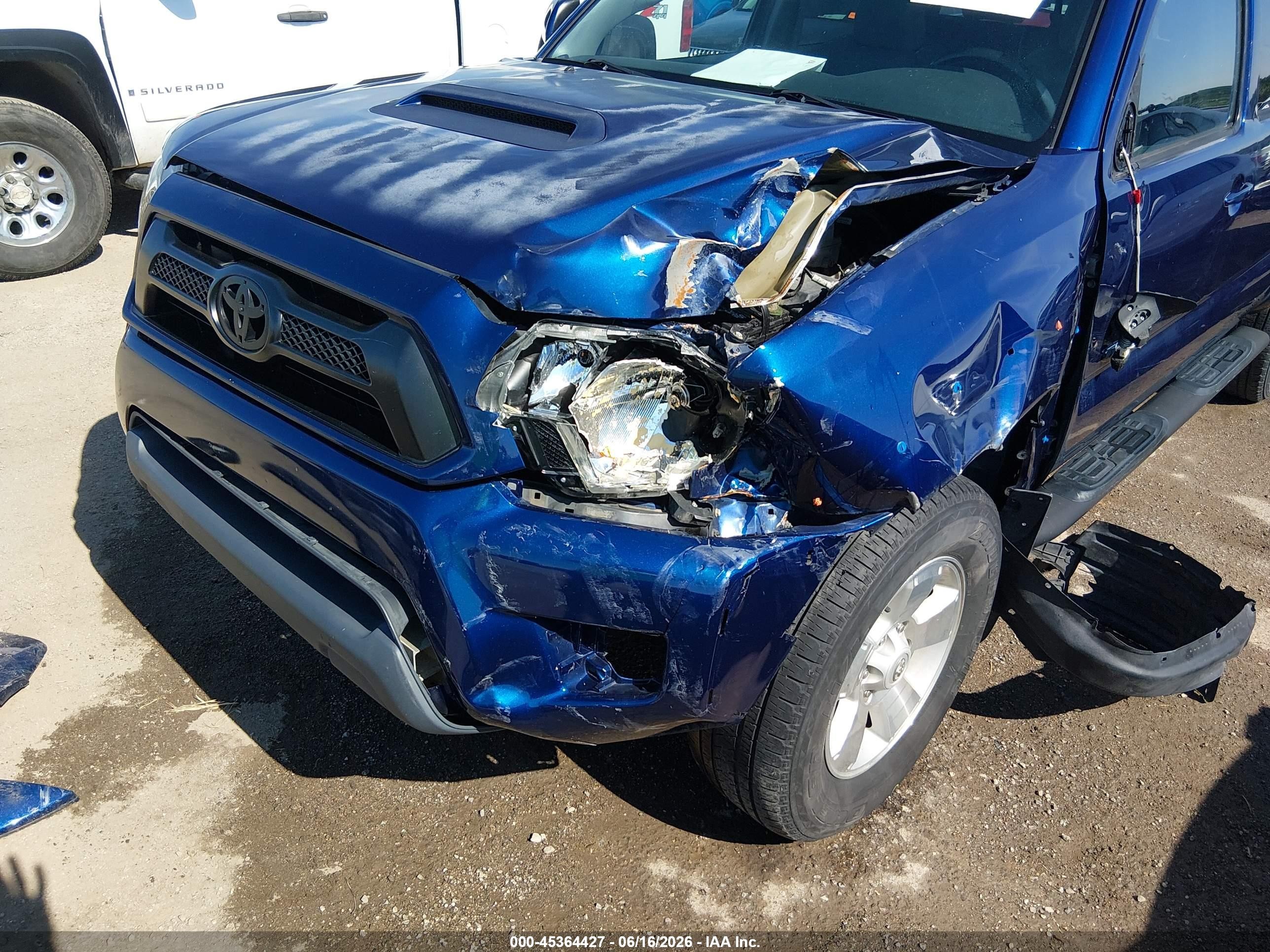 2015 Toyota Tacoma Base V6 Blue vin: 3TMLU4EN0FM189784
