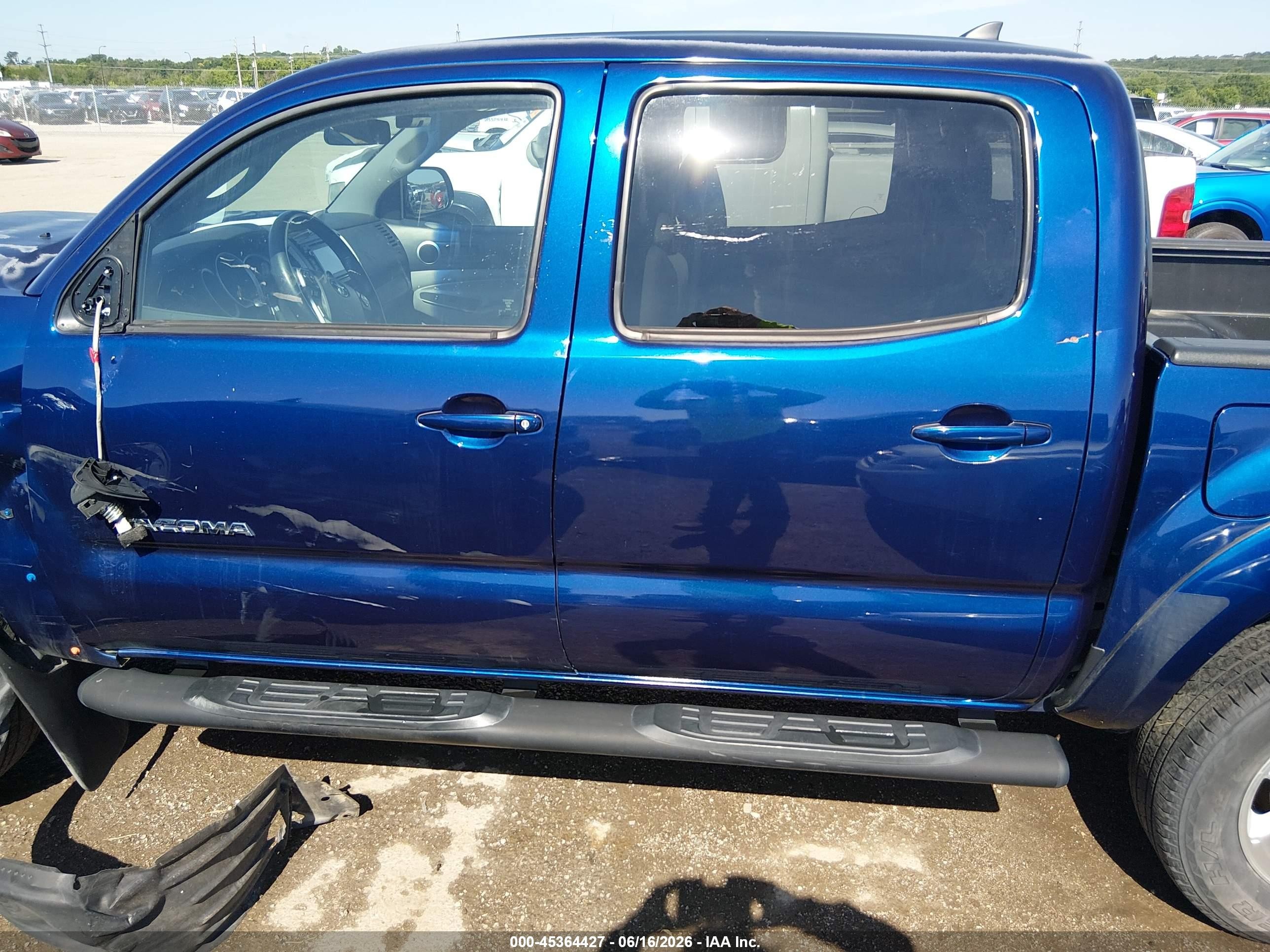 2015 Toyota Tacoma Base V6 Blue vin: 3TMLU4EN0FM189784