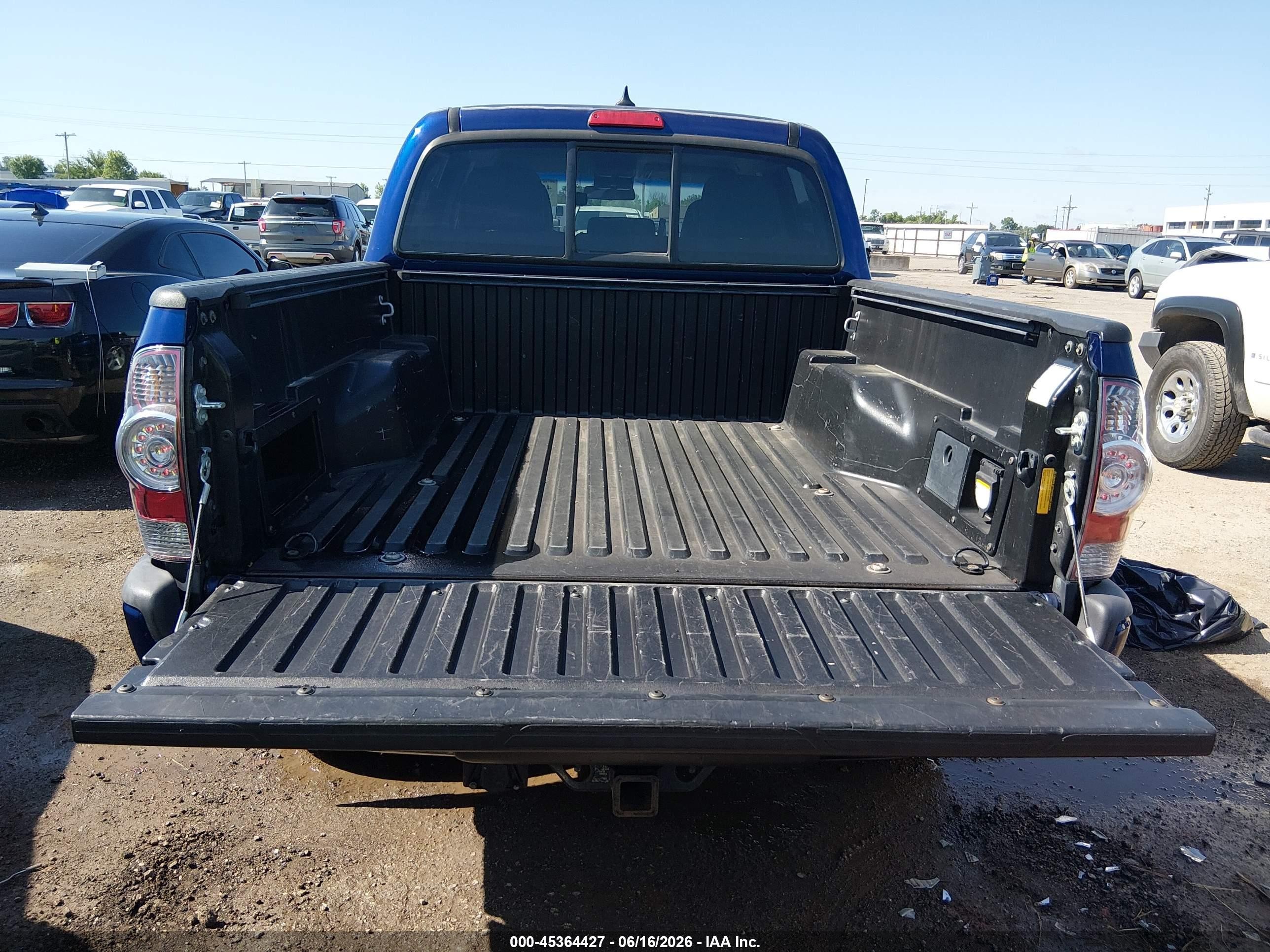 2015 Toyota Tacoma Base V6 Blue vin: 3TMLU4EN0FM189784
