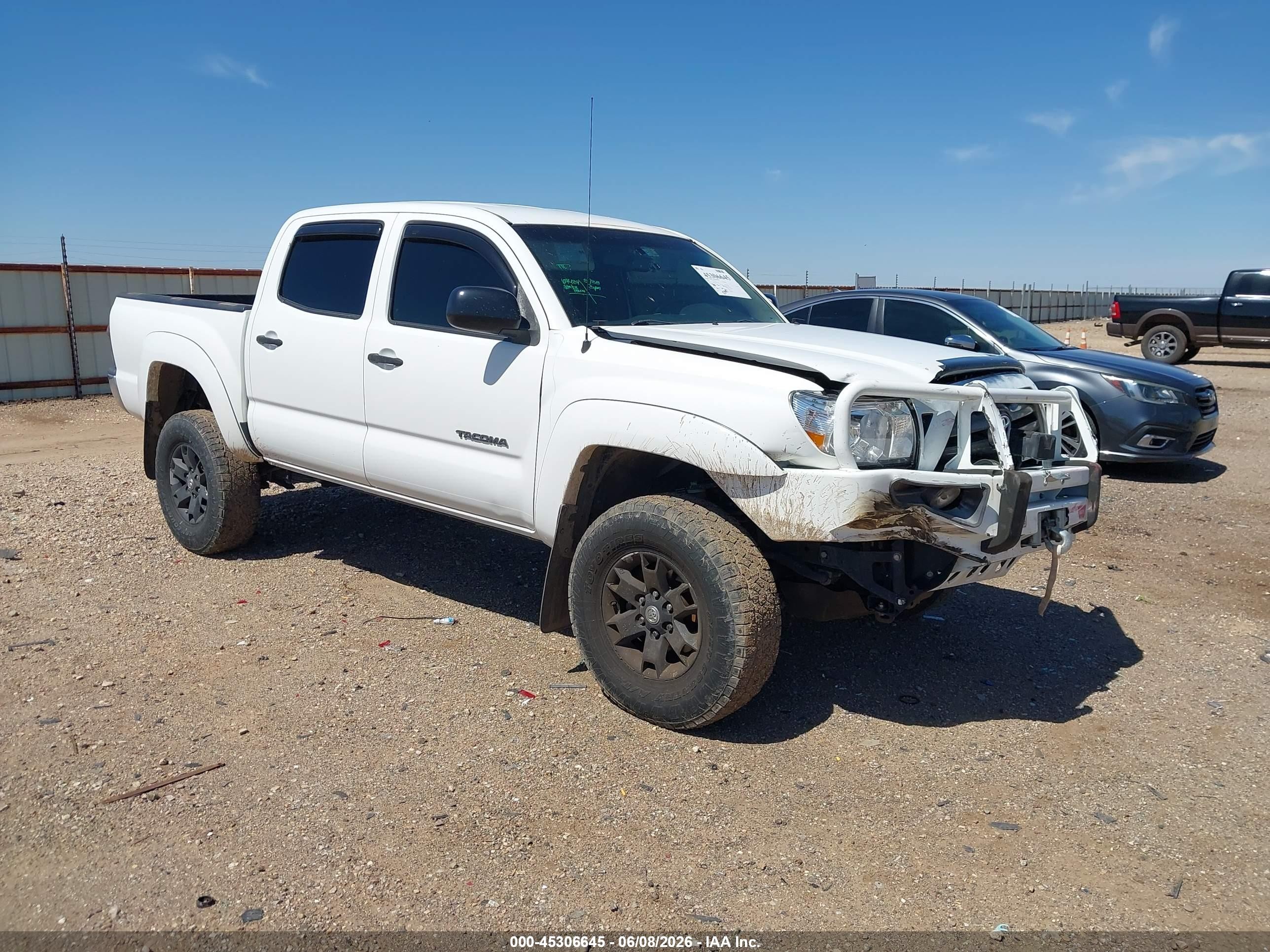2010 Toyota Tacoma Base V6 Белый vin: 3TMLU4EN1AM041829