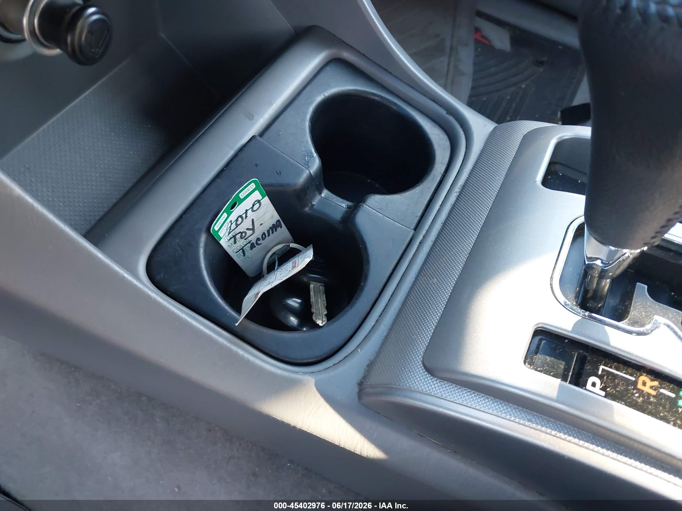 2010 Toyota Tacoma Base V6 Silver vin: 3TMLU4EN1AM051406