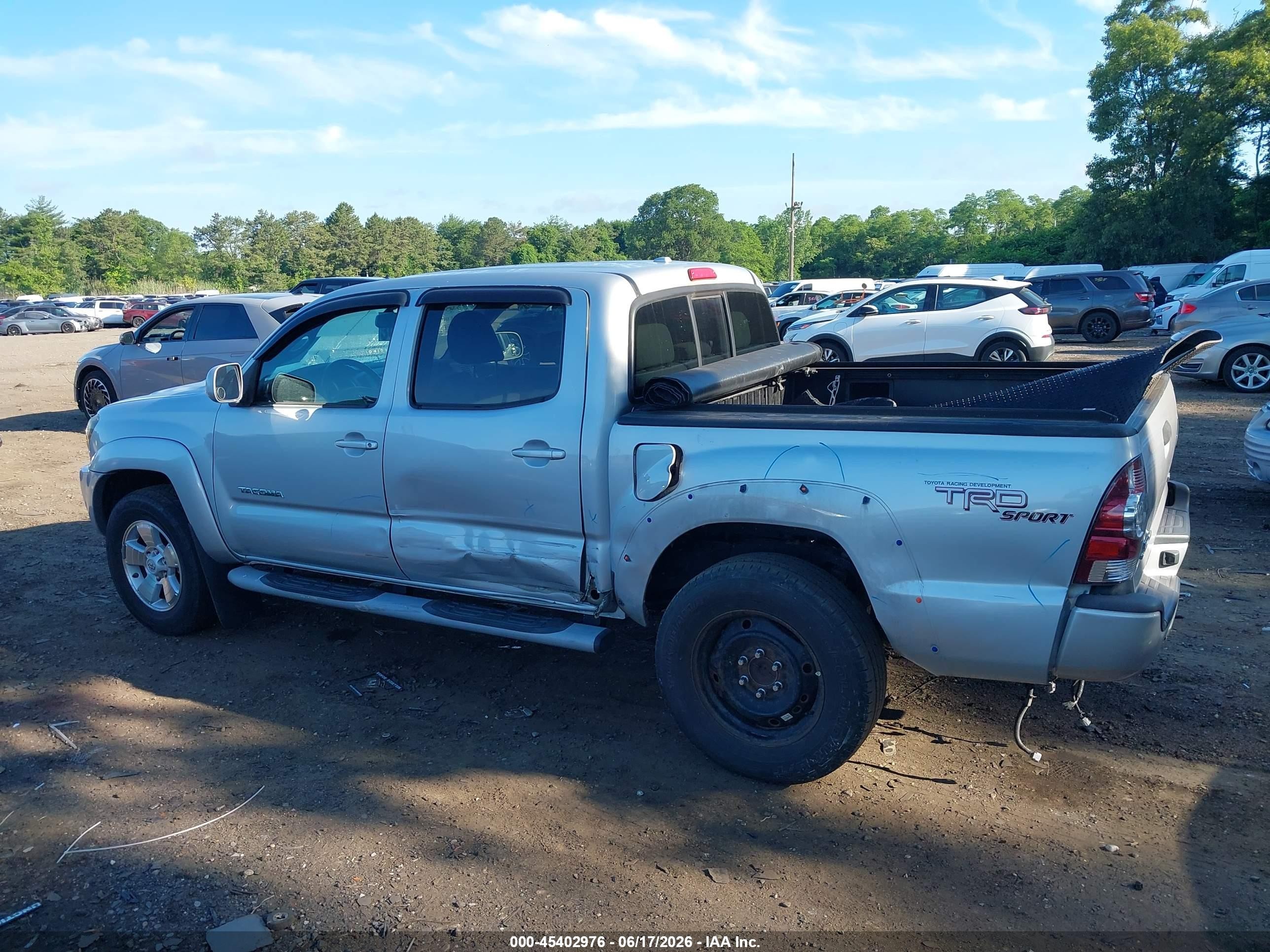 2010 Toyota Tacoma Base V6 Silver vin: 3TMLU4EN1AM051406