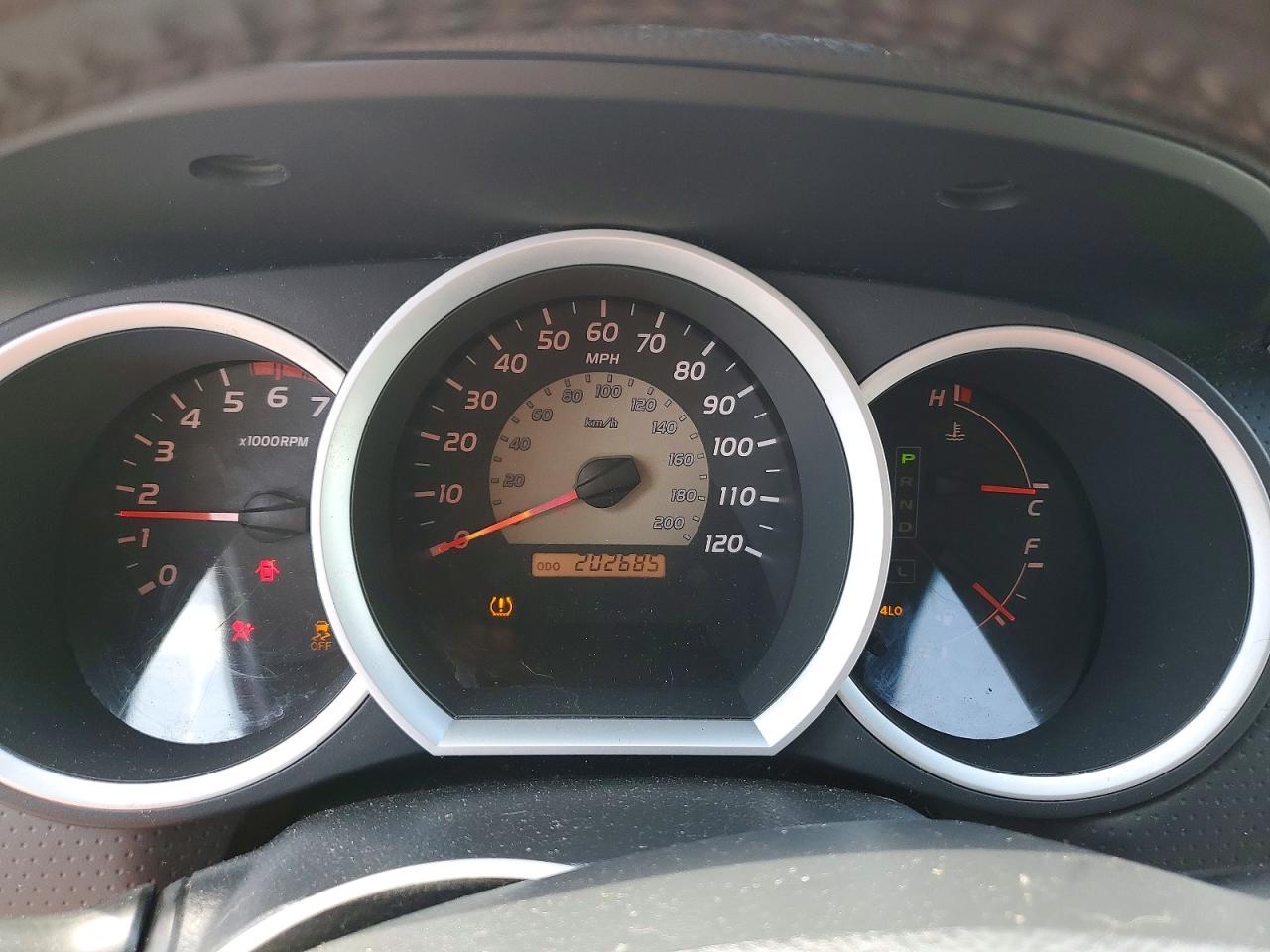 2011 Toyota Tacoma Double Cab Silver vin: 3TMLU4EN1BM061113