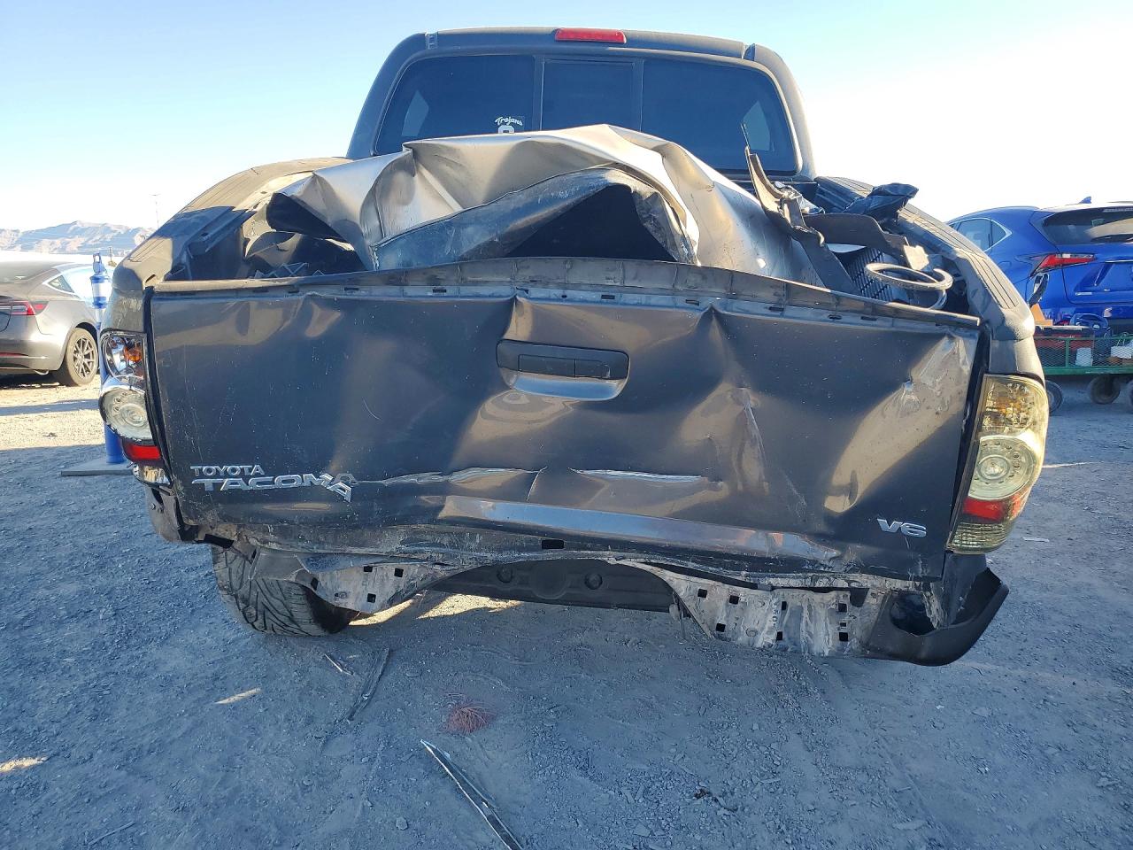 2011 Toyota Tacoma V6 Gray vin: 3TMLU4EN1BM061578
