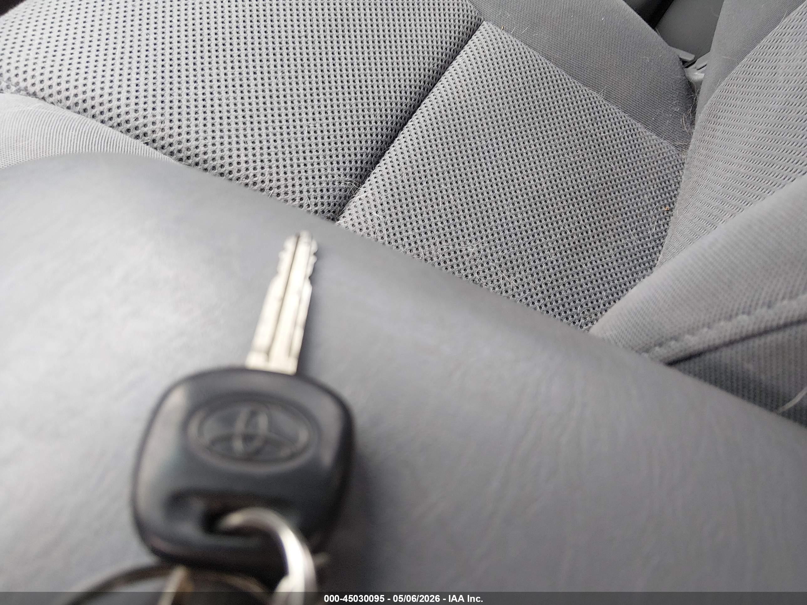 2011 Toyota Tacoma Base V6 Blue vin: 3TMLU4EN1BM066652