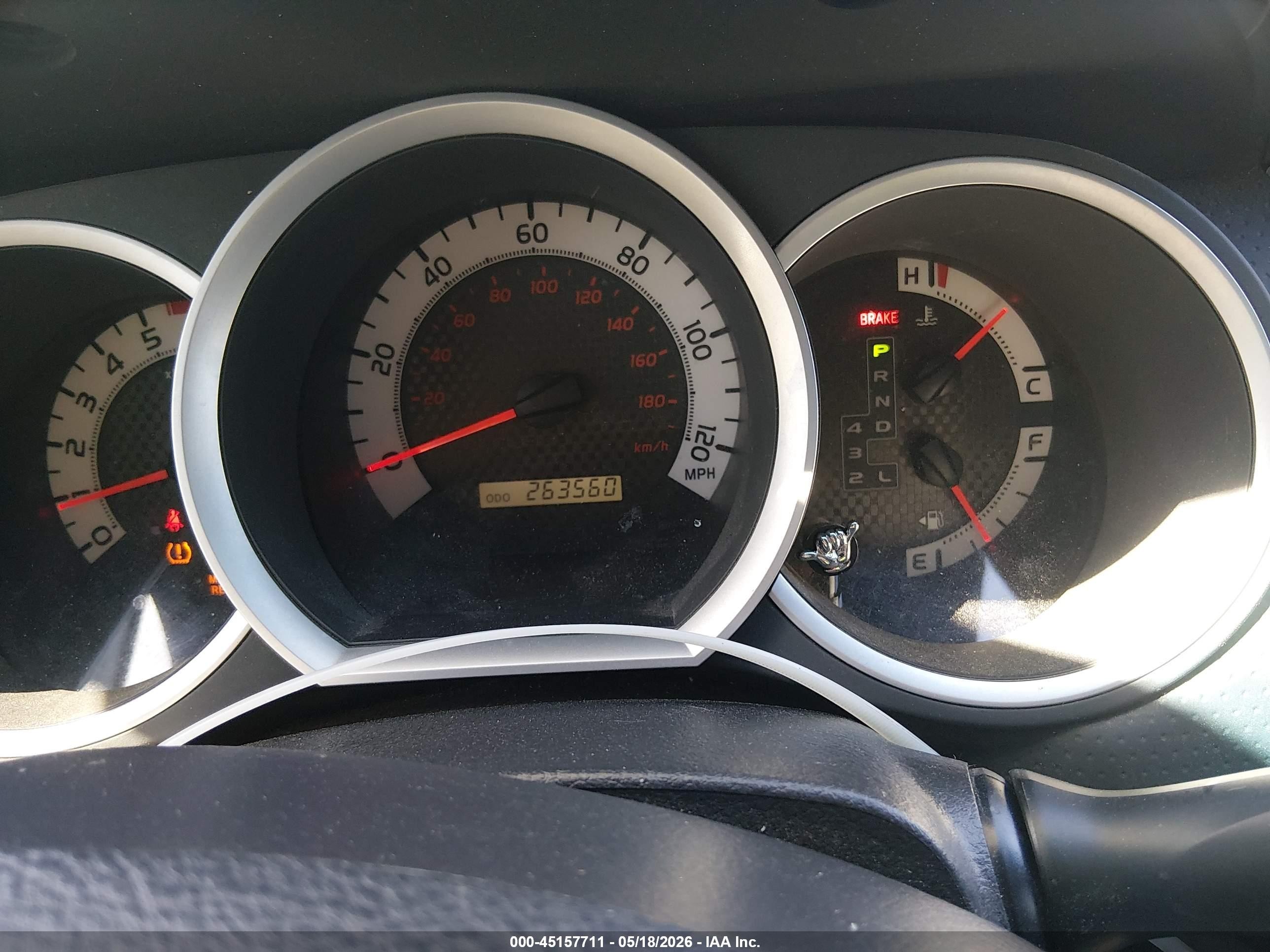 2011 Toyota Tacoma Base V6 White vin: 3TMLU4EN1BM080616