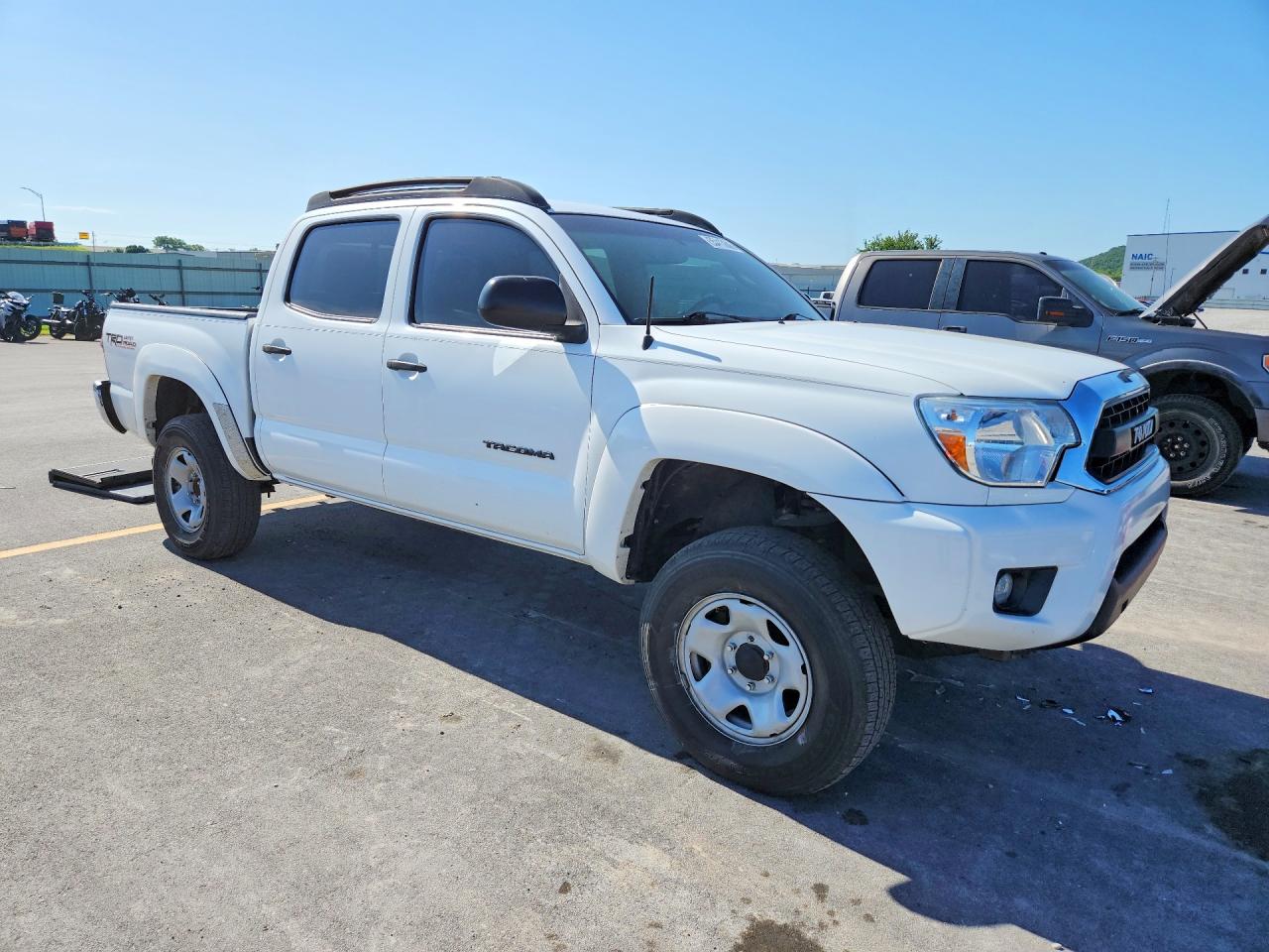 2012 Toyota Tacoma Double Cab White vin: 3TMLU4EN1CM083615