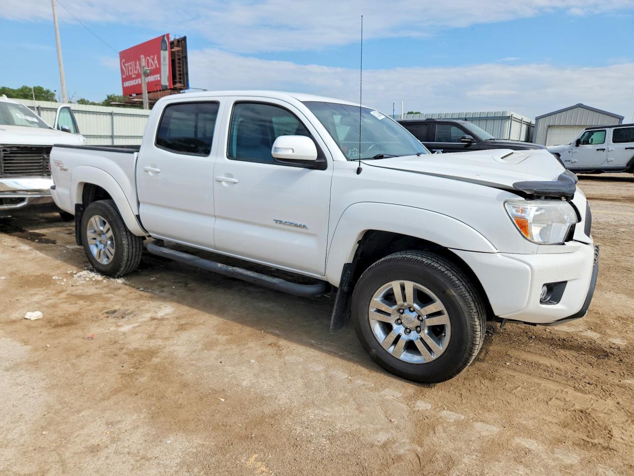 2012 Toyota Tacoma Double Cab White vin: 3TMLU4EN1CM092363