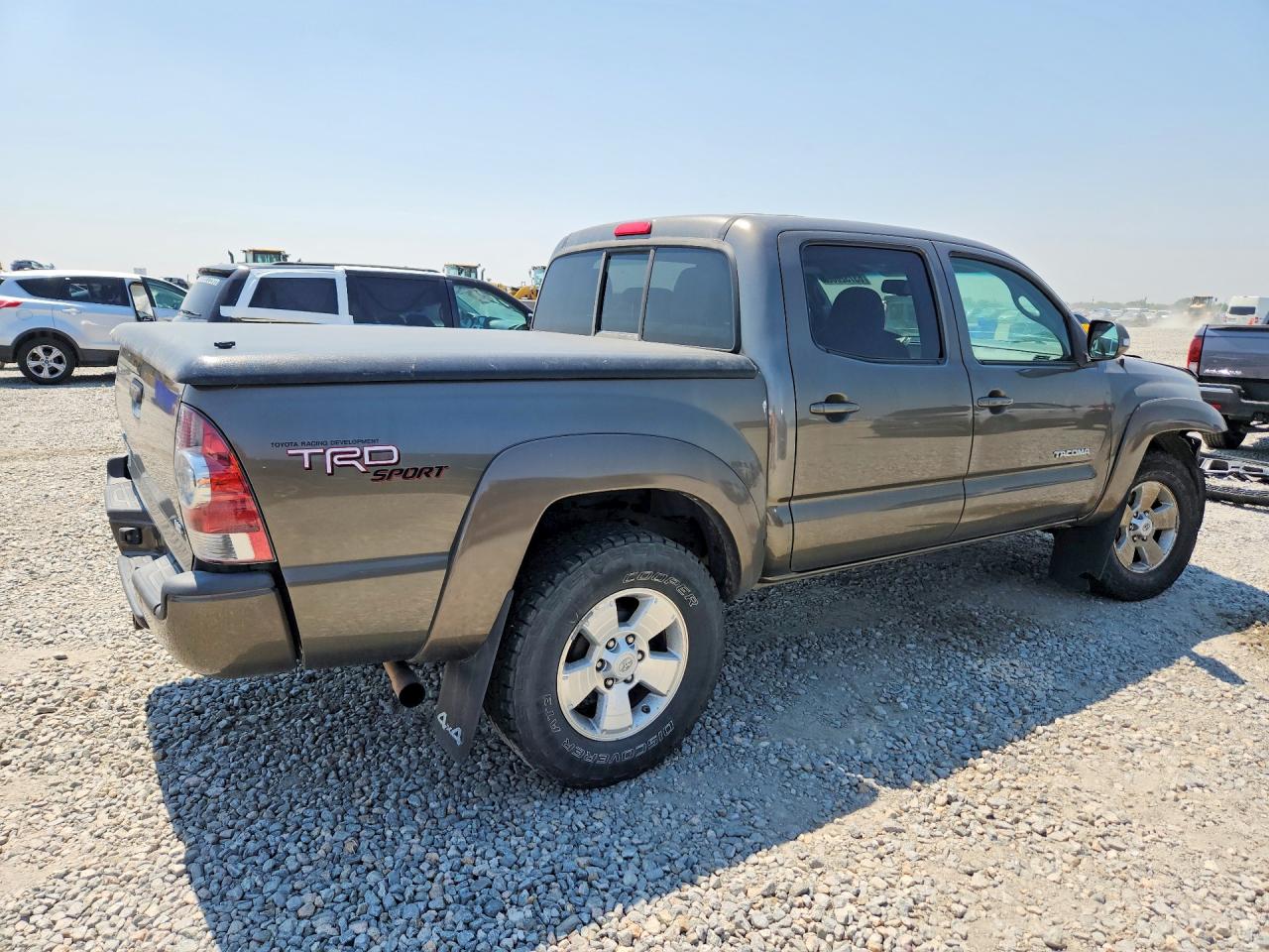 2013 Toyota Tacoma V6 Коричневый vin: 3TMLU4EN1DM123421