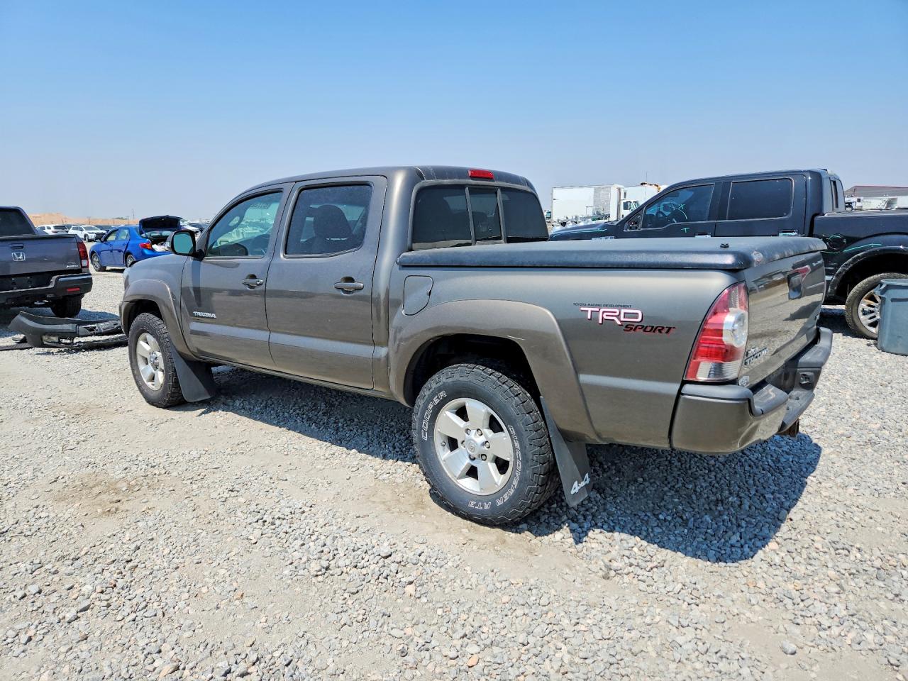2013 Toyota Tacoma V6 Коричневый vin: 3TMLU4EN1DM123421