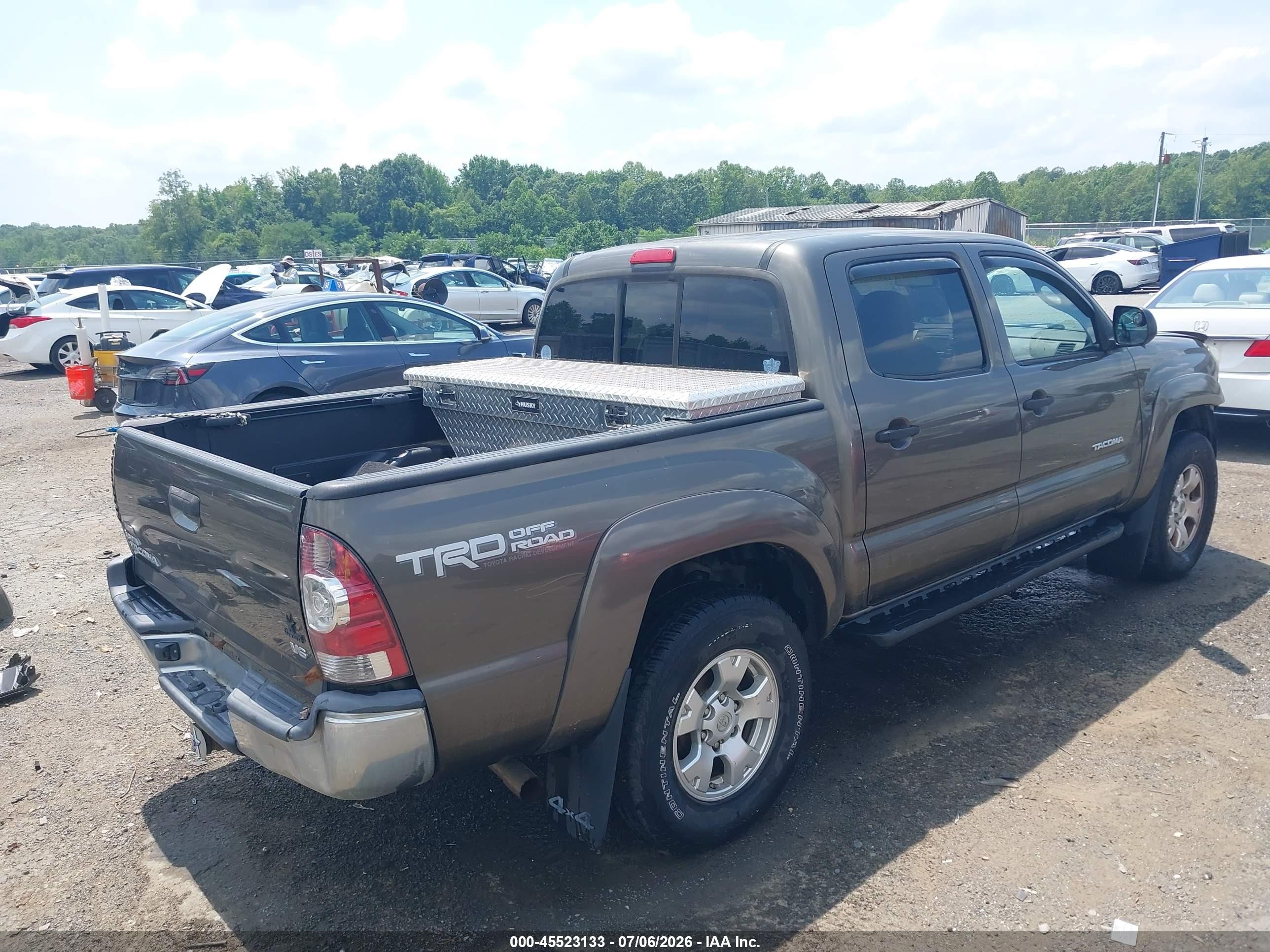 2013 Toyota Tacoma Base V6 Gray vin: 3TMLU4EN1DM127100