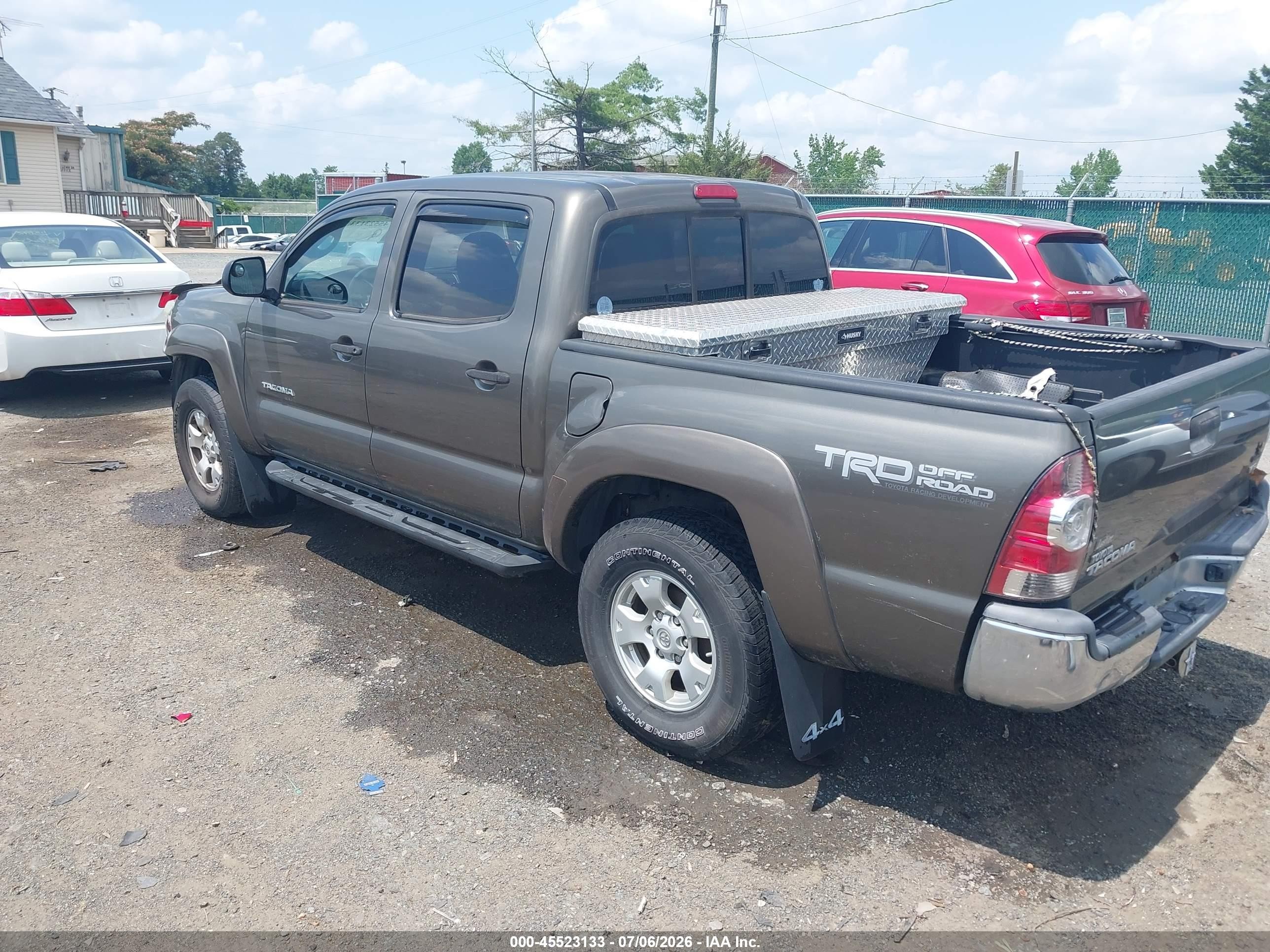 2013 Toyota Tacoma Base V6 Gray vin: 3TMLU4EN1DM127100