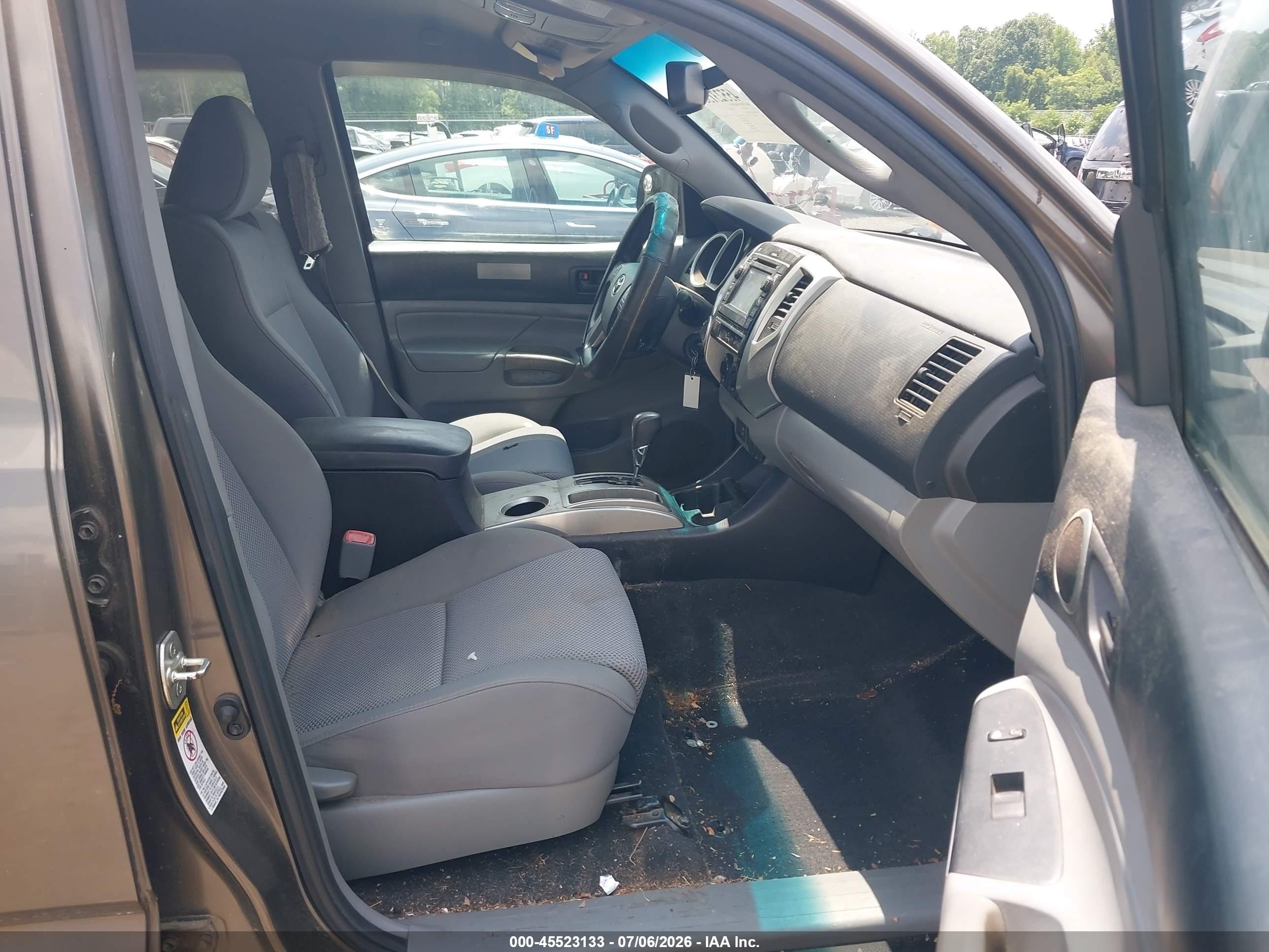 2013 Toyota Tacoma Base V6 Gray vin: 3TMLU4EN1DM127100