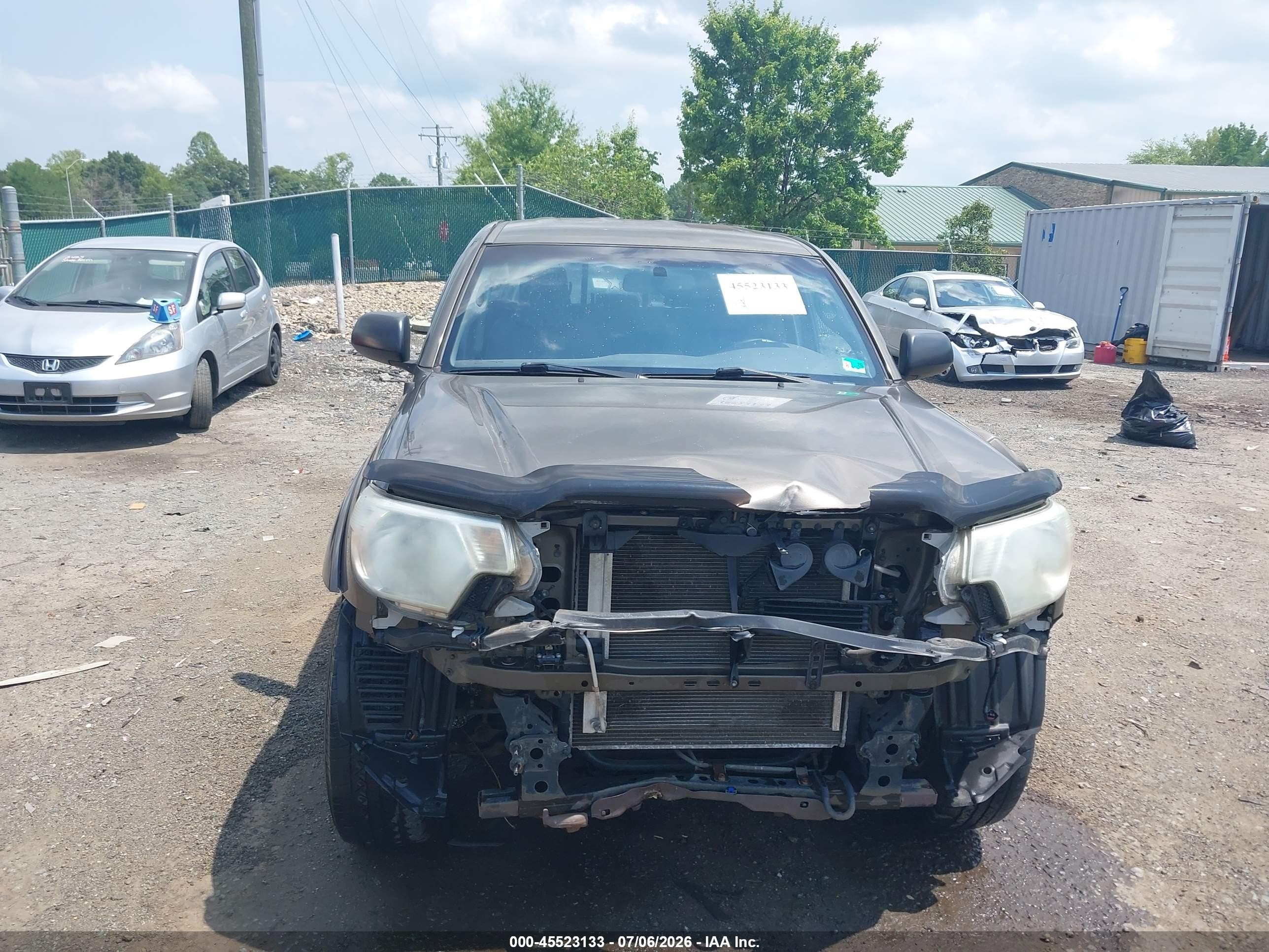 2013 Toyota Tacoma Base V6 Gray vin: 3TMLU4EN1DM127100