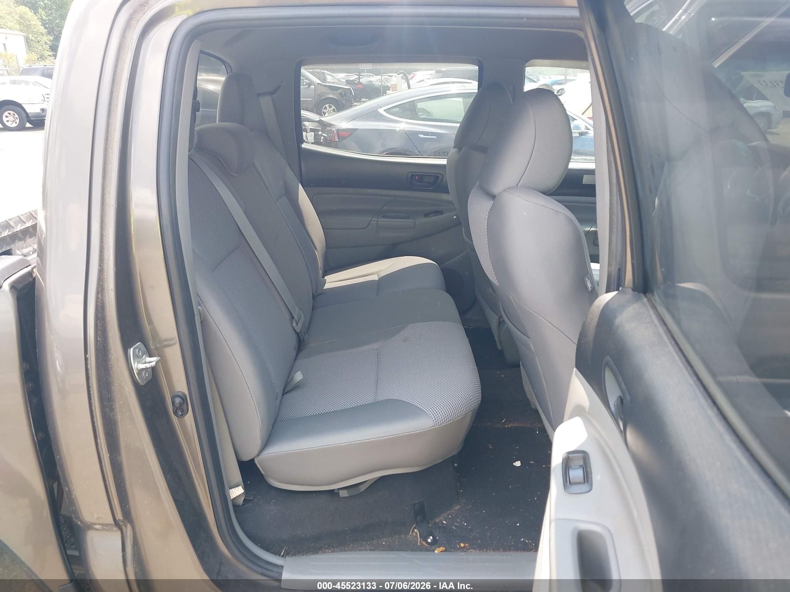 2013 Toyota Tacoma Base V6 Gray vin: 3TMLU4EN1DM127100