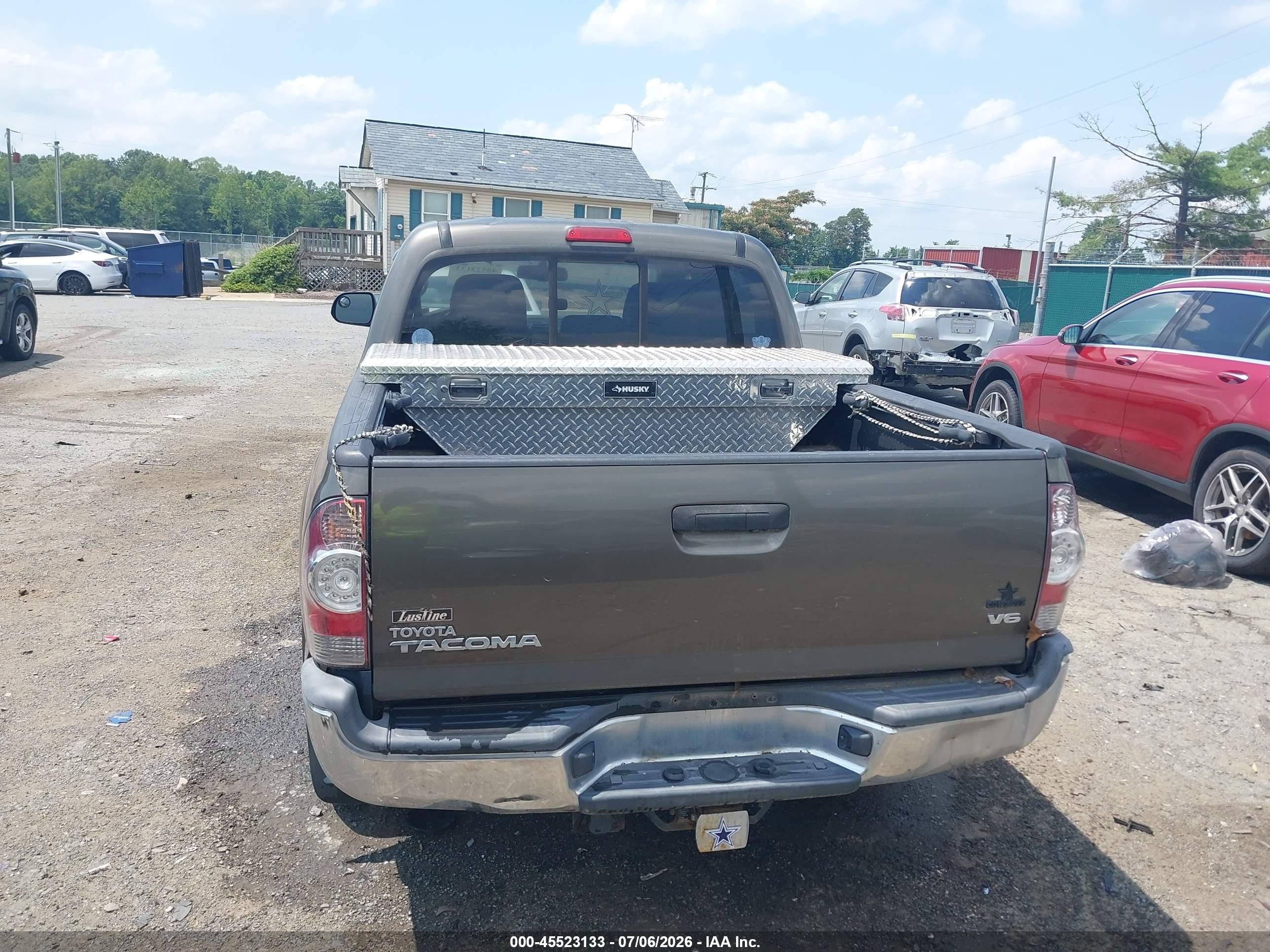 2013 Toyota Tacoma Base V6 Gray vin: 3TMLU4EN1DM127100
