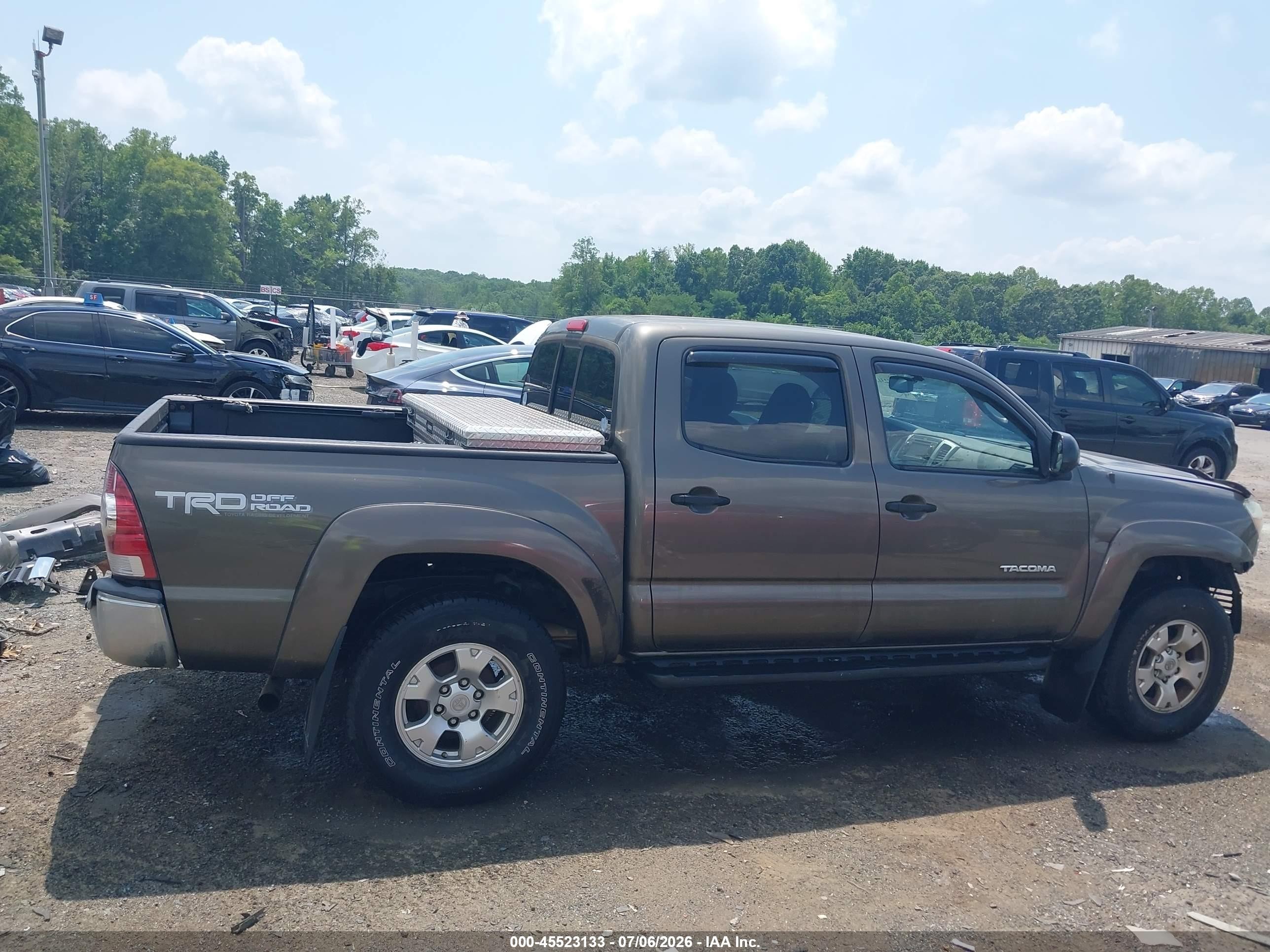 2013 Toyota Tacoma Base V6 Gray vin: 3TMLU4EN1DM127100
