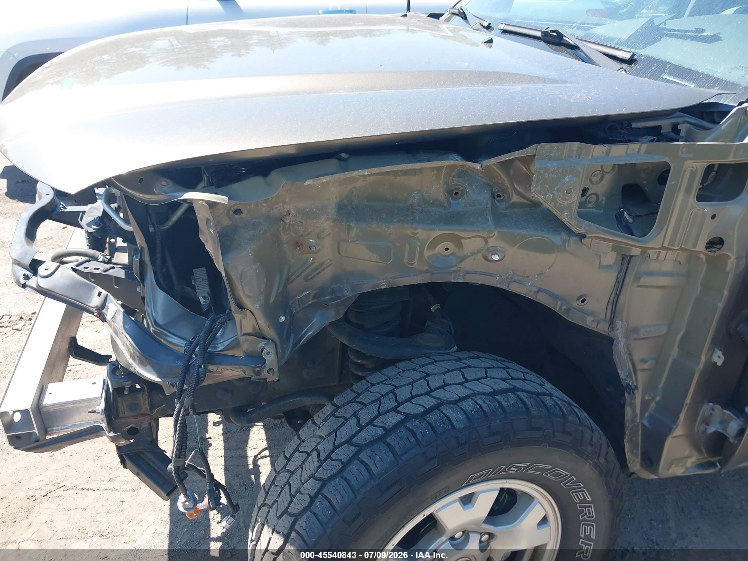 2015 Toyota Tacoma Base V6 Коричневый vin: 3TMLU4EN1FM172895