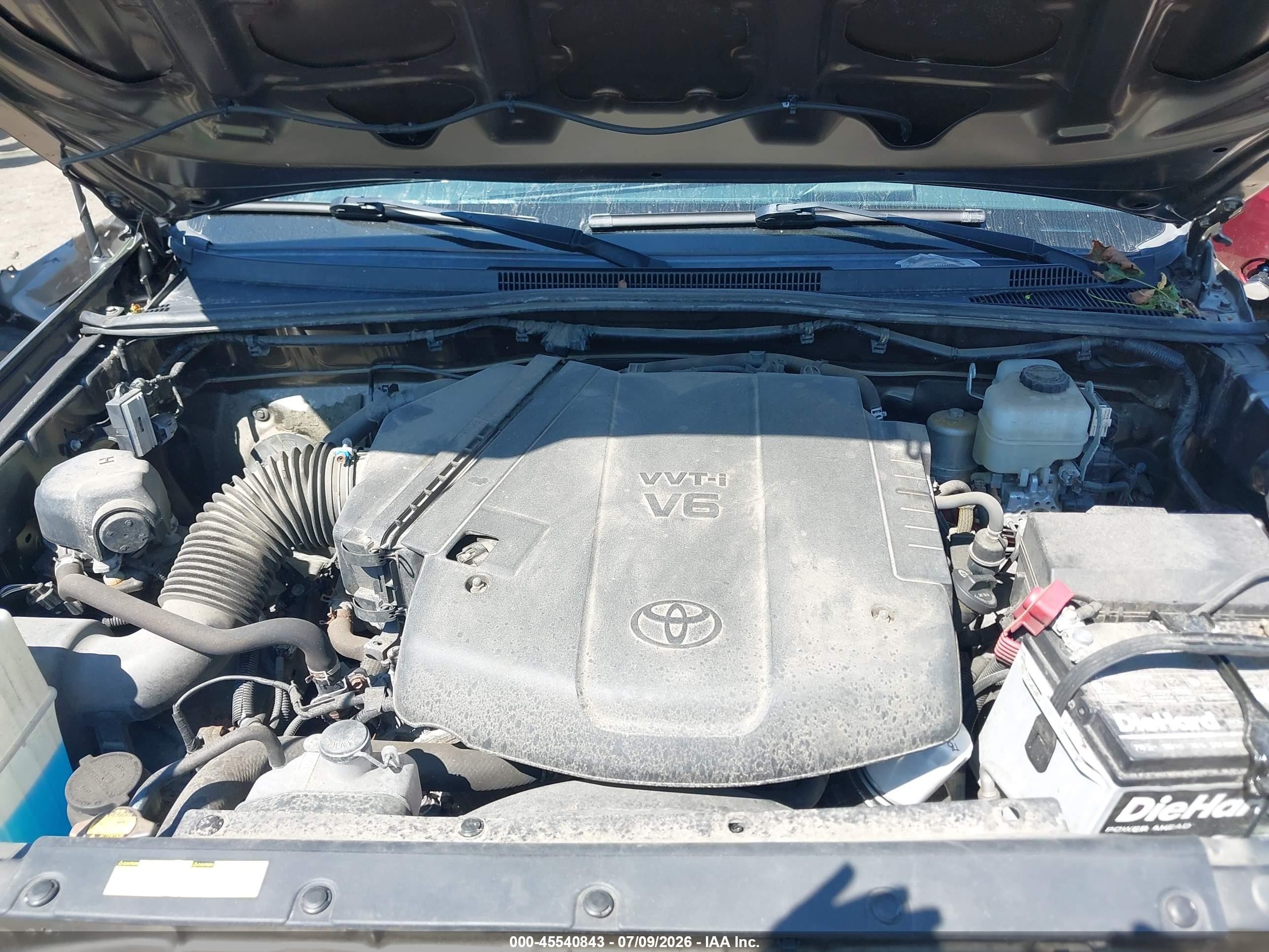 2015 Toyota Tacoma Base V6 Коричневый vin: 3TMLU4EN1FM172895