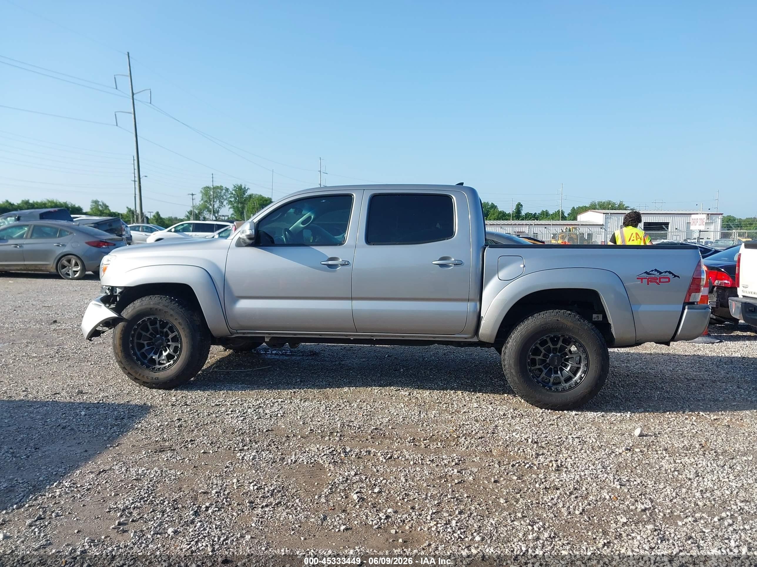 2015 Toyota Tacoma Base V6 Gray vin: 3TMLU4EN1FM180933