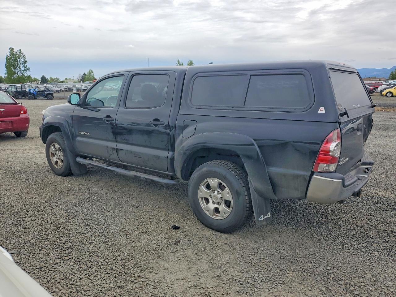 2015 Toyota Tacoma V6 Black vin: 3TMLU4EN1FM188742