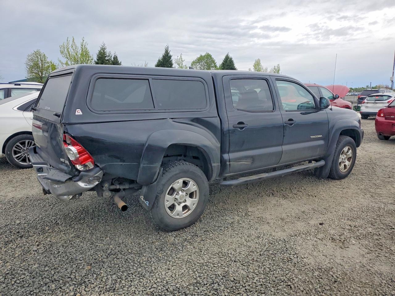 2015 Toyota Tacoma V6 Black vin: 3TMLU4EN1FM188742