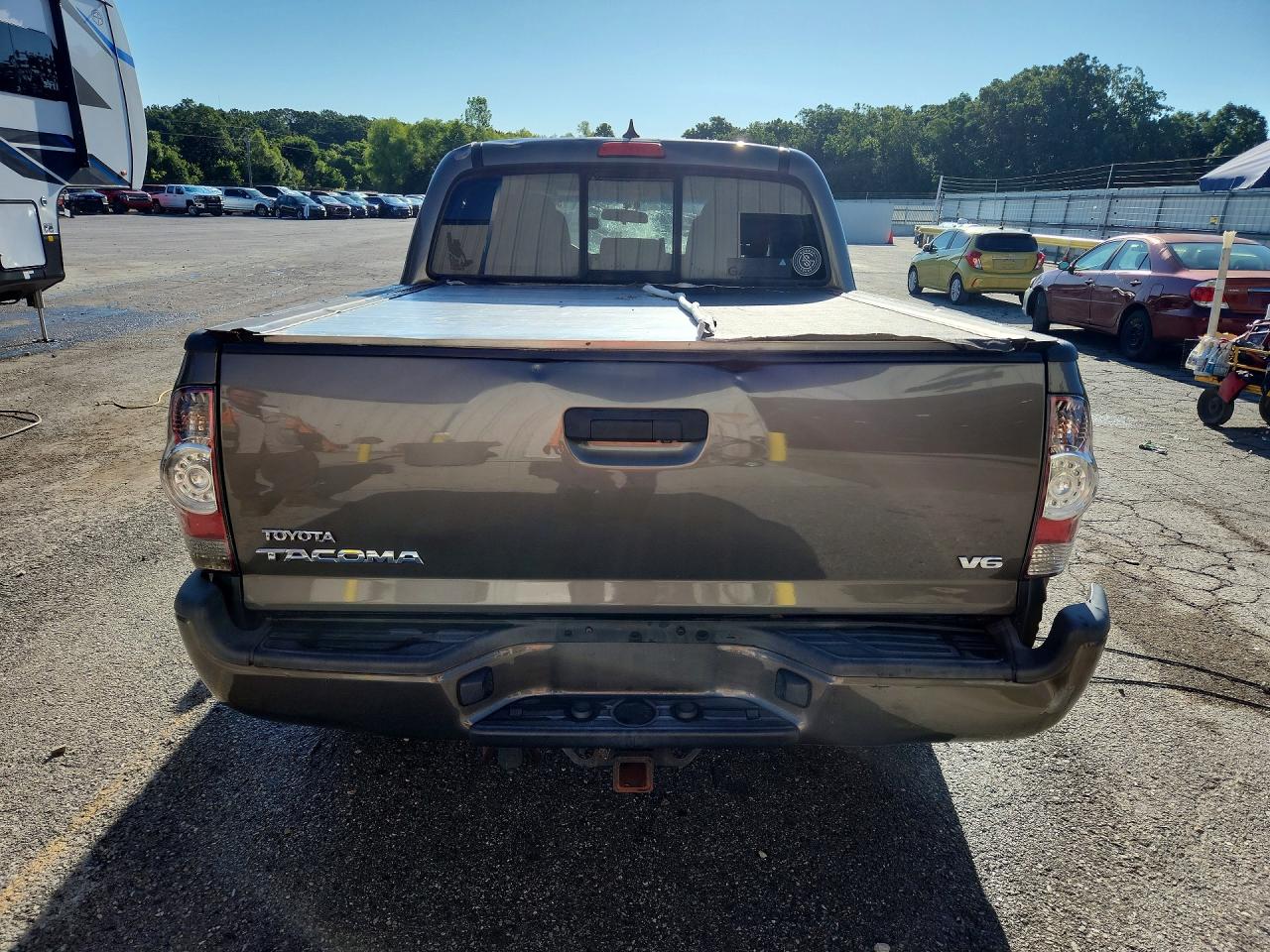 2015 Toyota Tacoma V6 Gray vin: 3TMLU4EN1FM199224