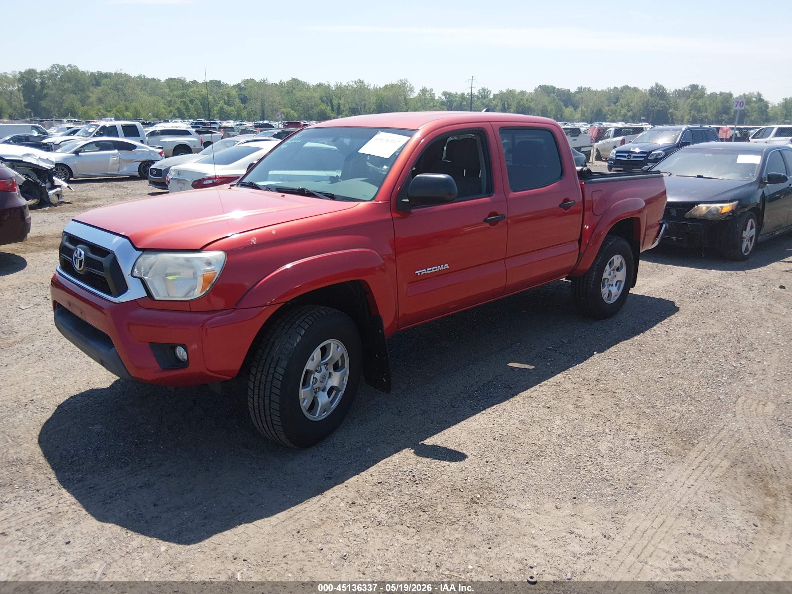 2015 Toyota Tacoma Base V6 Red vin: 3TMLU4EN1FM202929