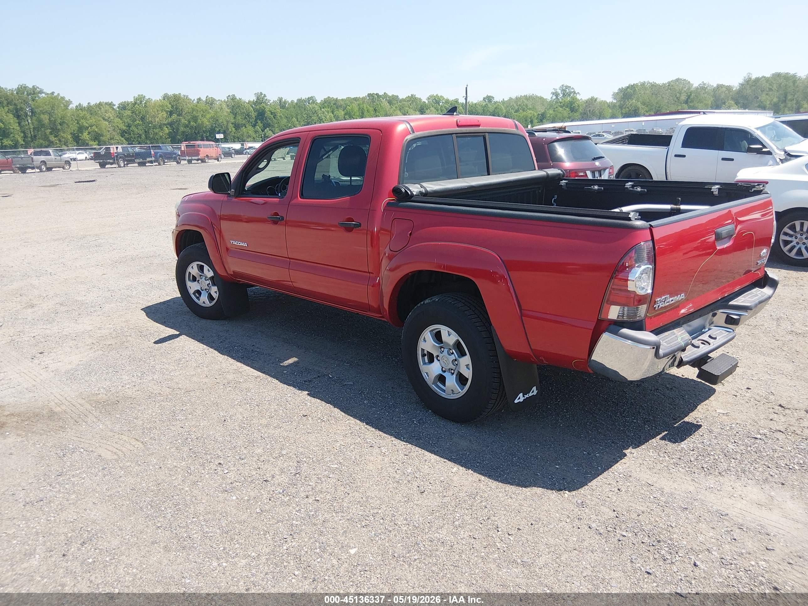 2015 Toyota Tacoma Base V6 Red vin: 3TMLU4EN1FM202929