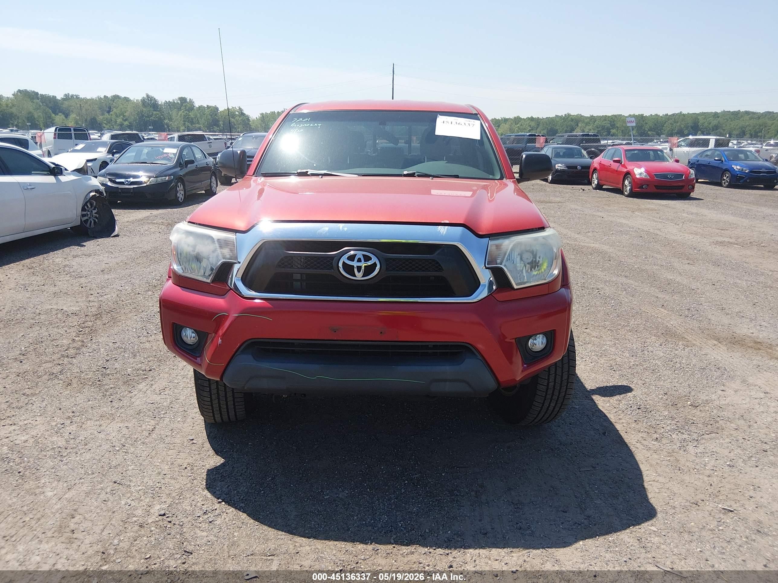 2015 Toyota Tacoma Base V6 Red vin: 3TMLU4EN1FM202929