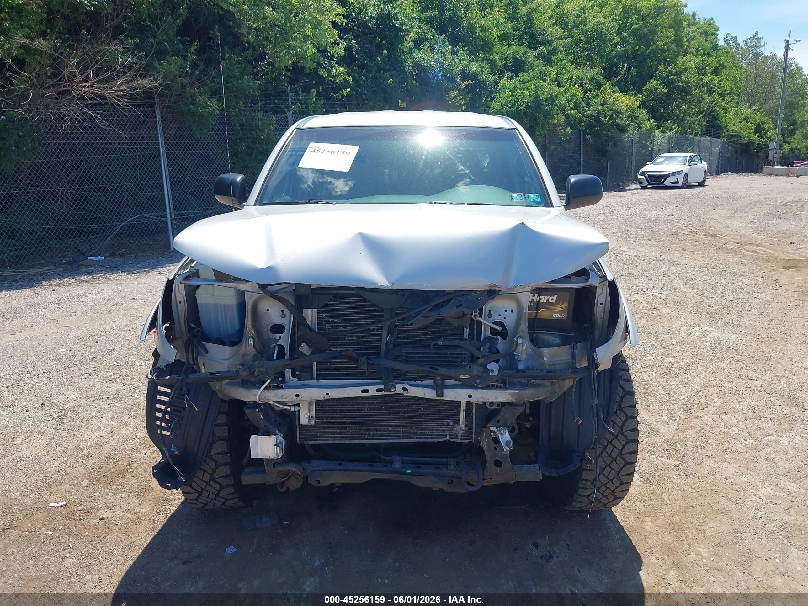 2011 Toyota Tacoma Base V6 Silver vin: 3TMLU4EN2BM057507