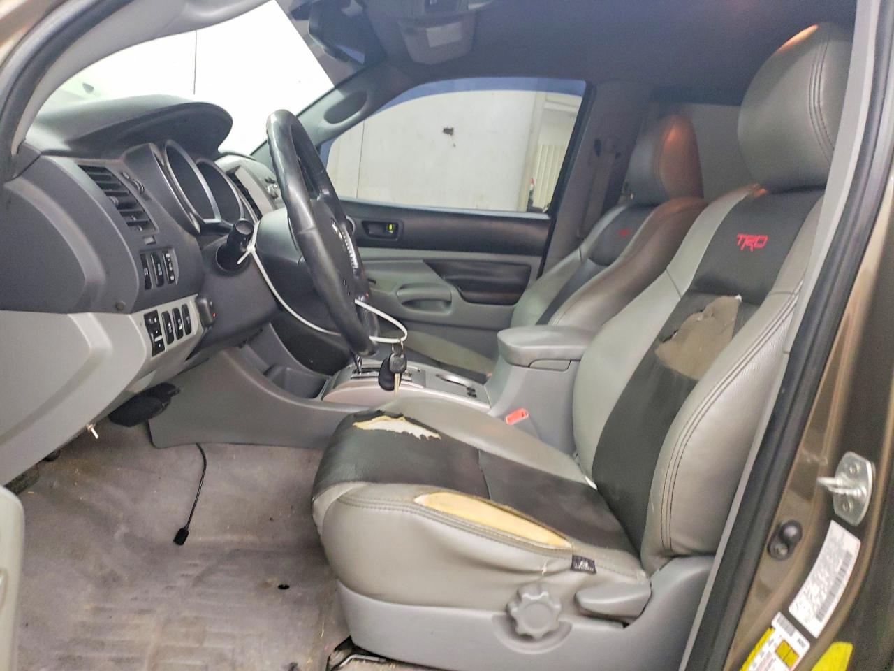 2011 Toyota Tacoma Double Cab Коричневый vin: 3TMLU4EN2BM073027