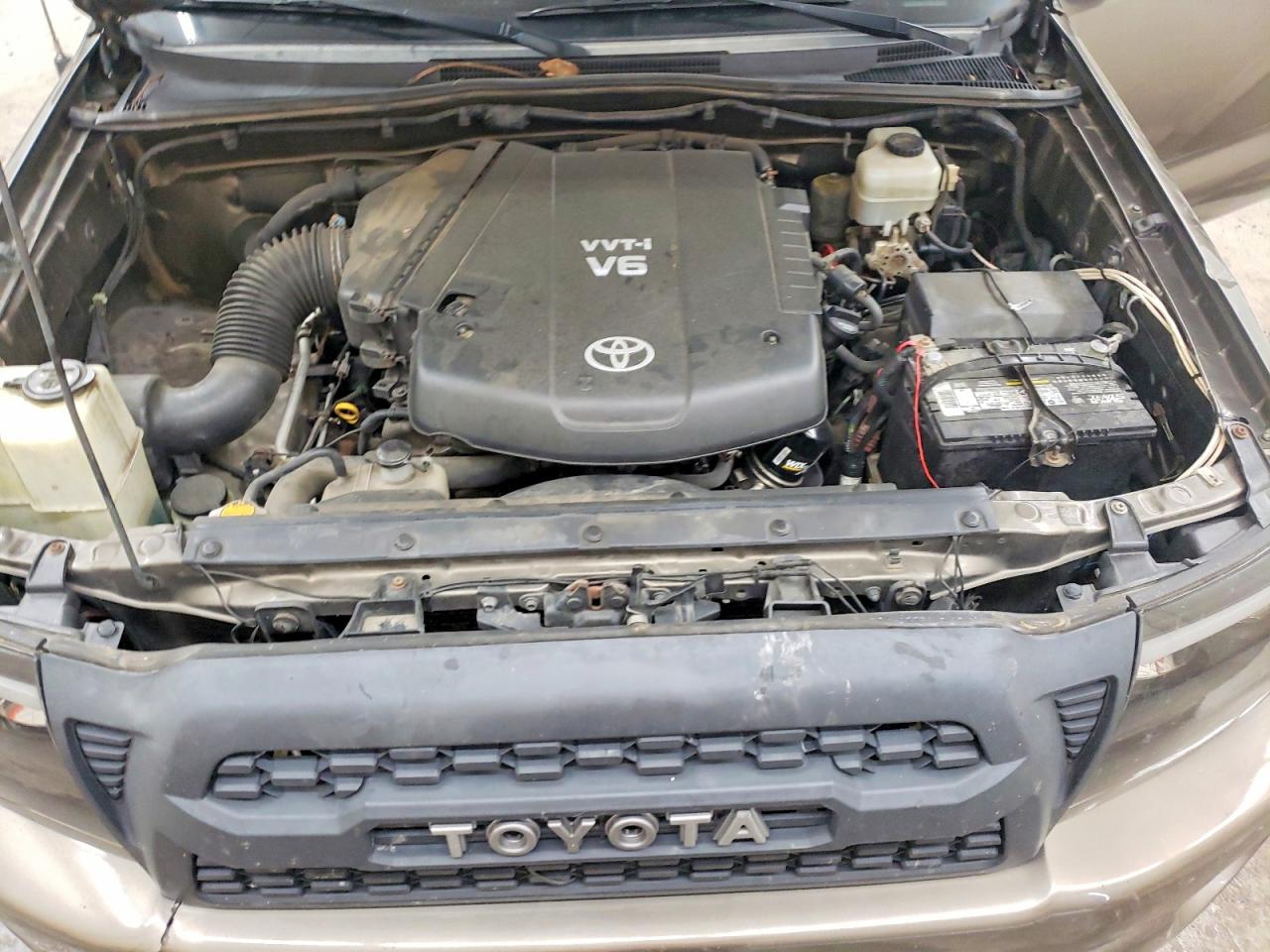 2011 Toyota Tacoma Double Cab Коричневый vin: 3TMLU4EN2BM073027