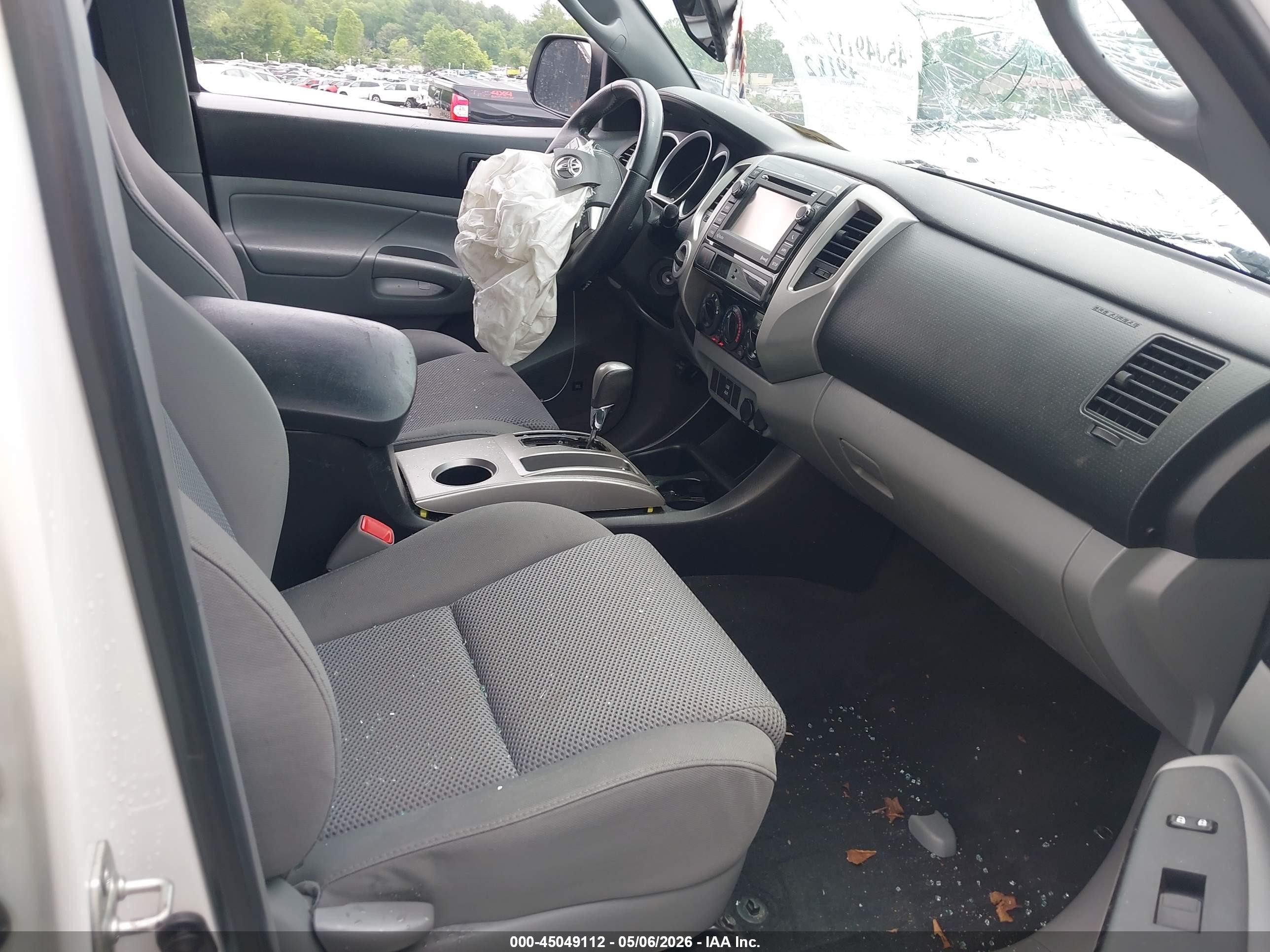 2012 Toyota Tacoma Base V6 Белый vin: 3TMLU4EN2CM090072