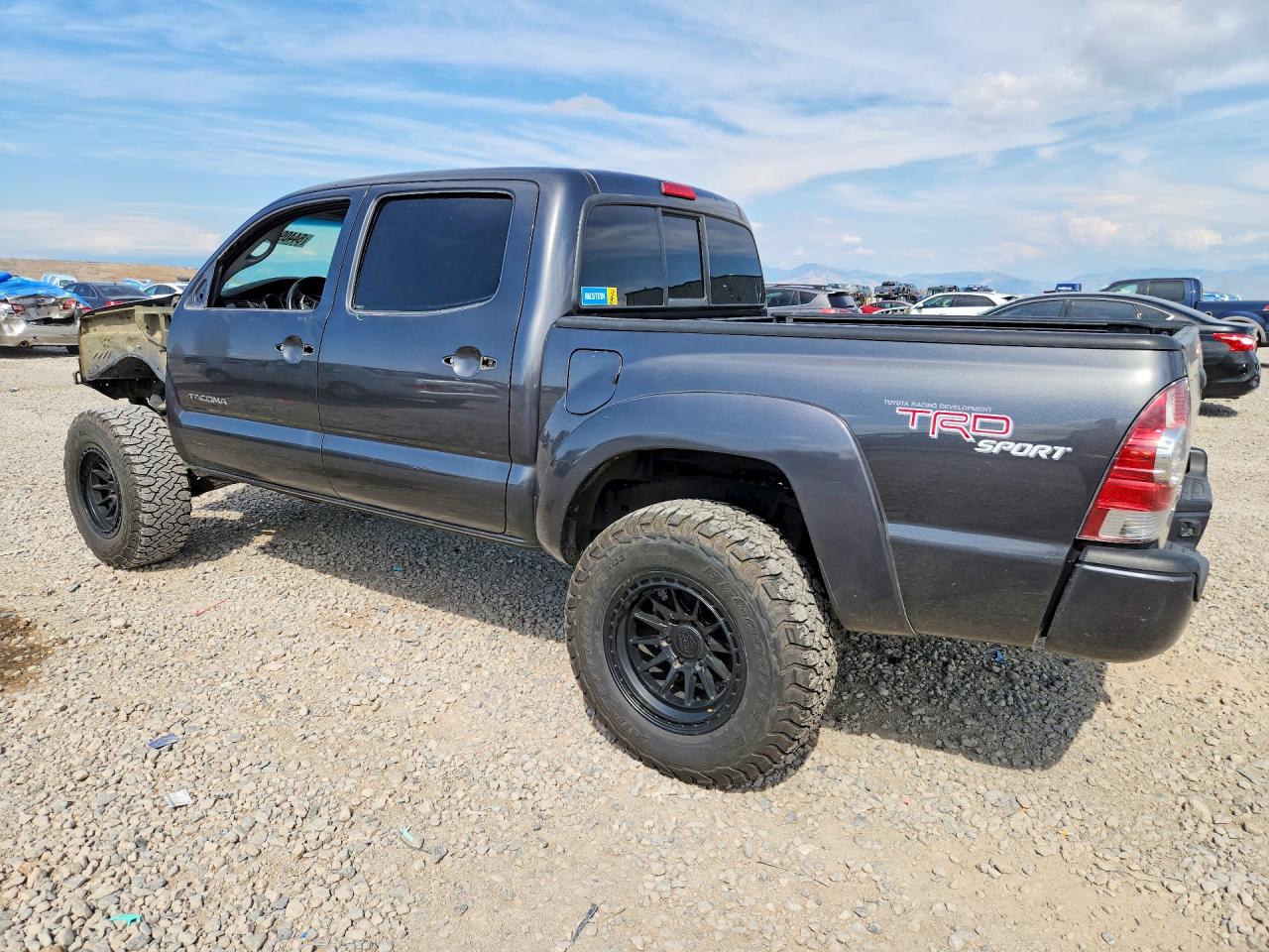 2013 Toyota Tacoma Double Cab Gray vin: 3TMLU4EN2DM105011
