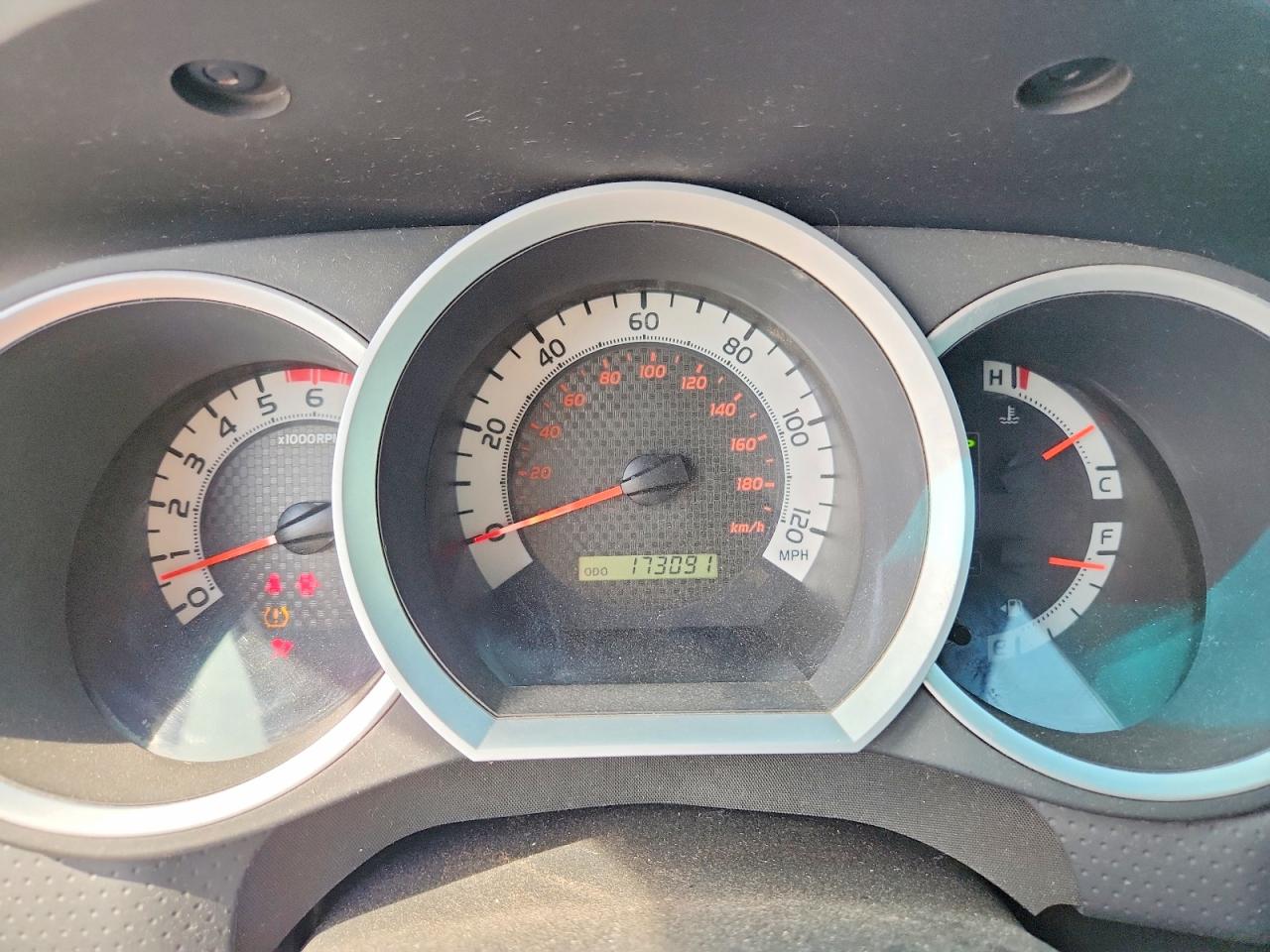 2013 Toyota Tacoma Double Cab Gray vin: 3TMLU4EN2DM105011