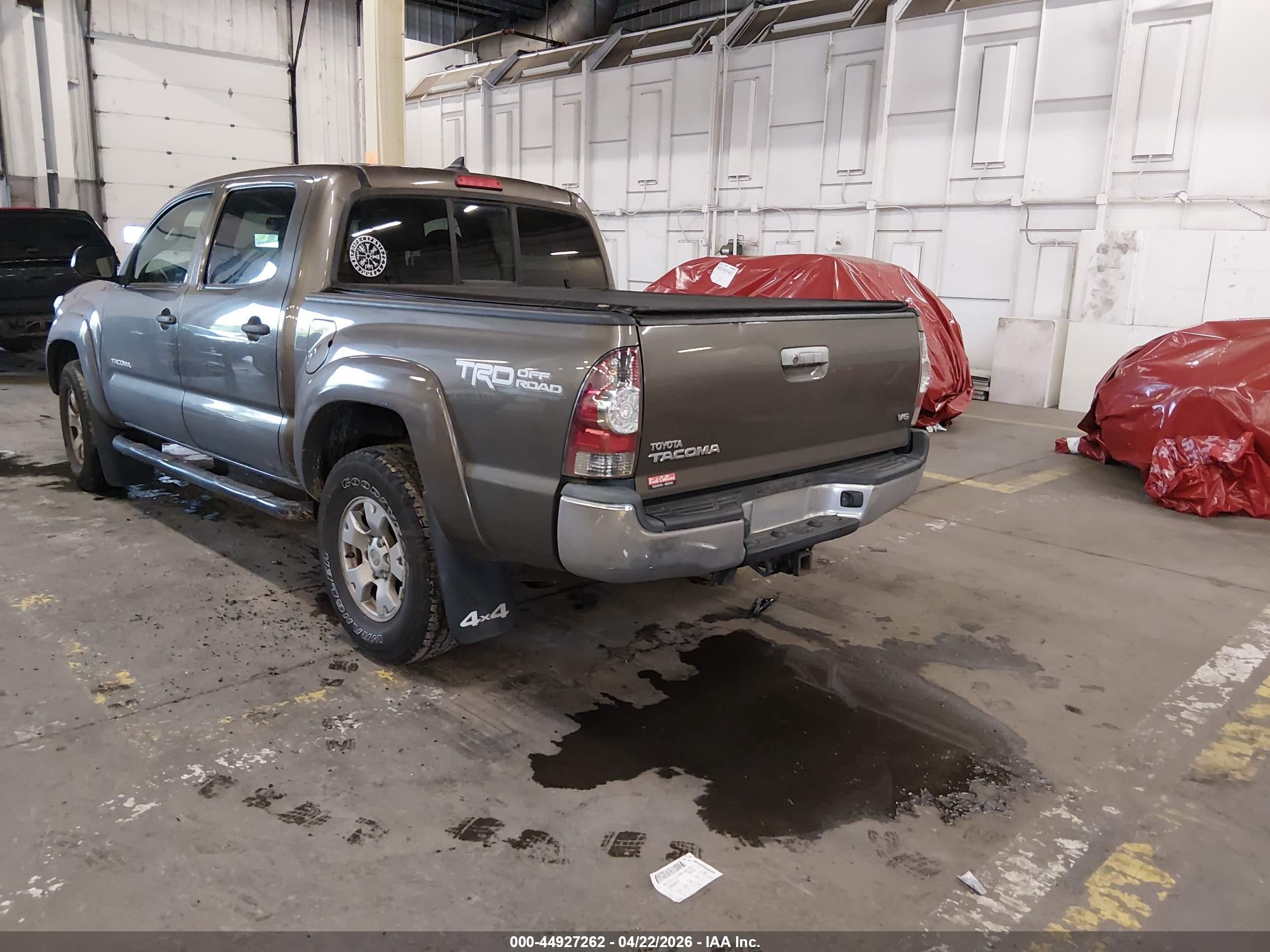 2013 Toyota Tacoma Base V6 Gray vin: 3TMLU4EN2DM121211