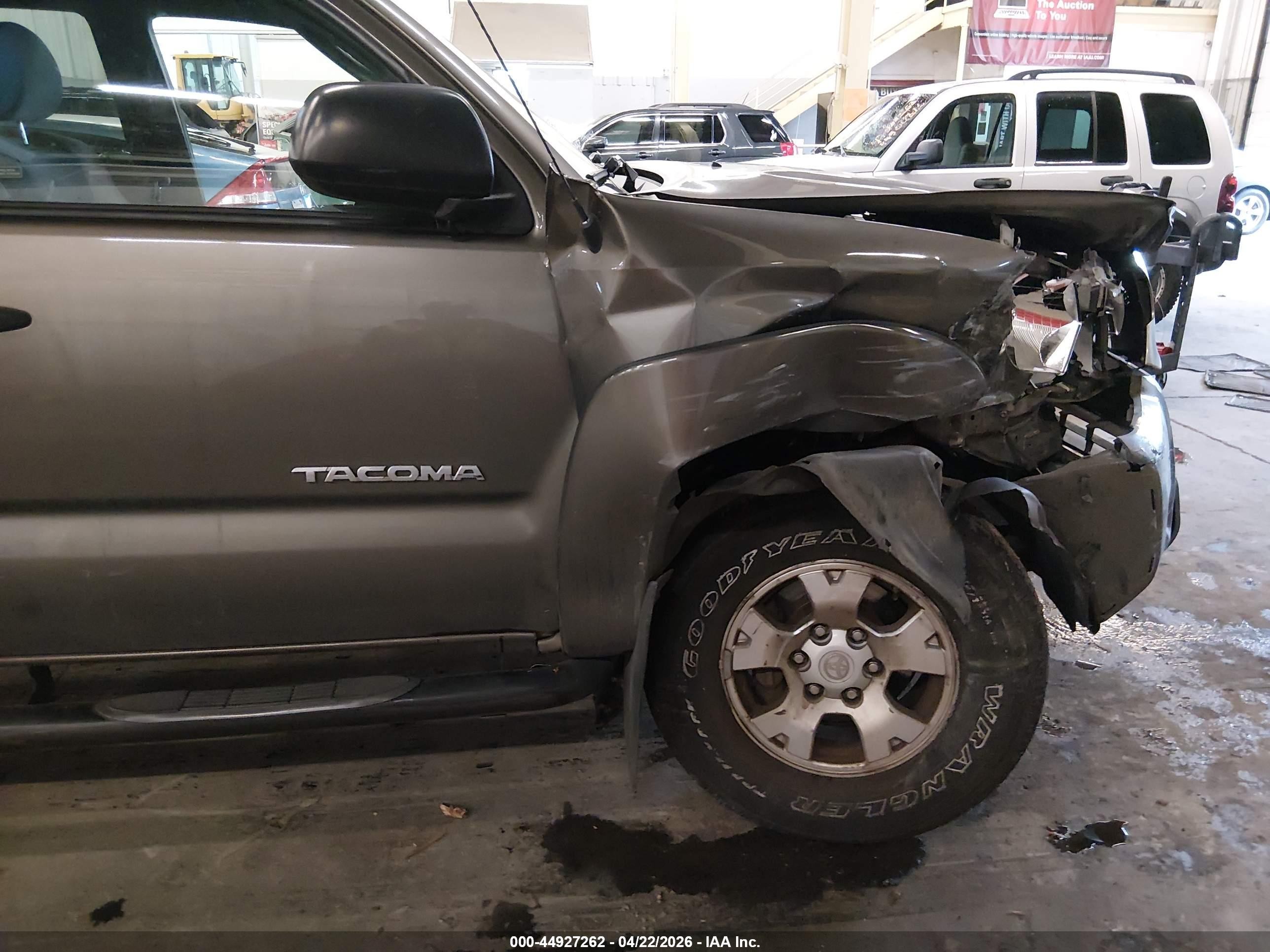 2013 Toyota Tacoma Base V6 Gray vin: 3TMLU4EN2DM121211
