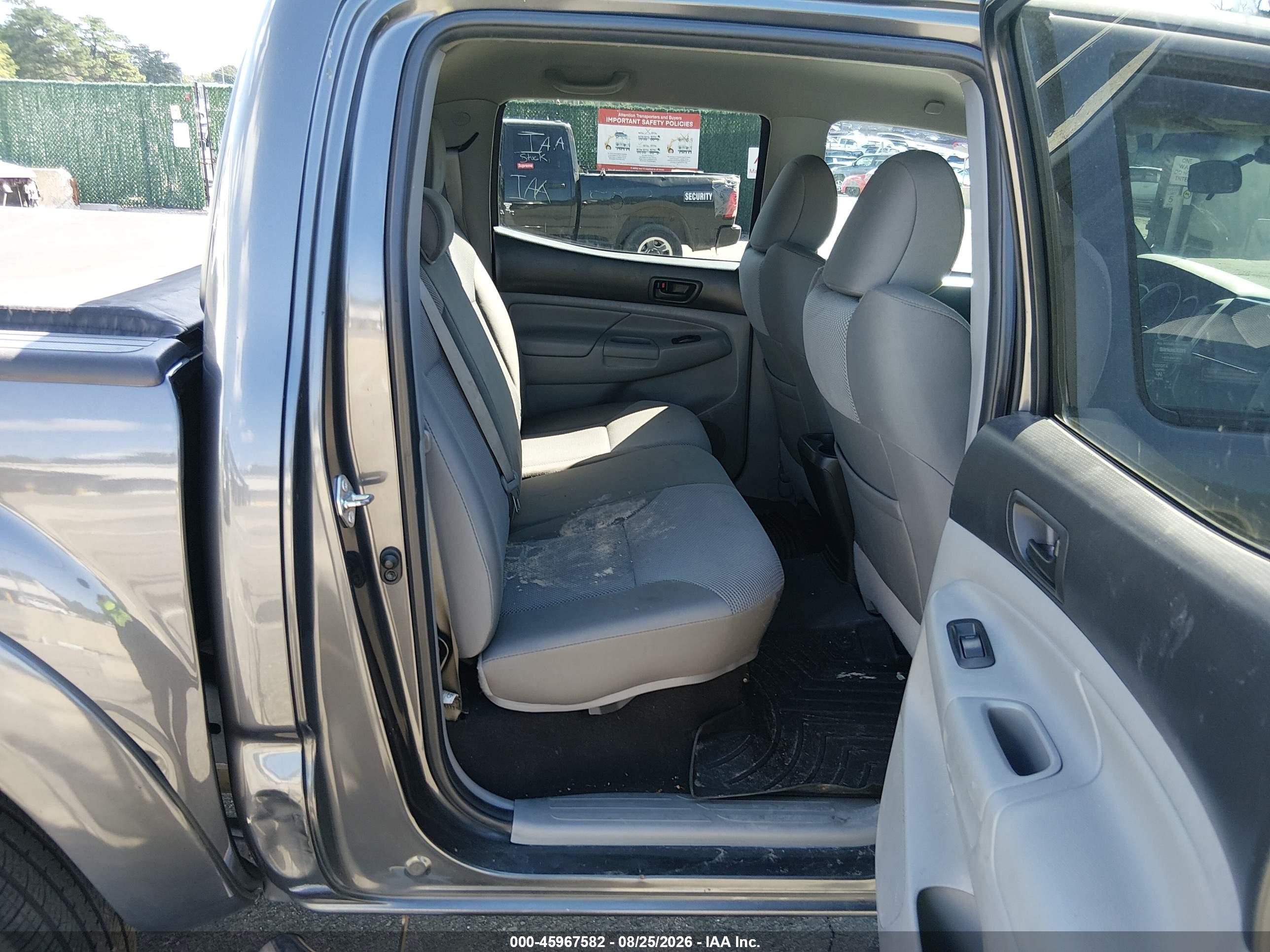 2014 Toyota Tacoma Base V6 Gray vin: 3TMLU4EN2EM157840