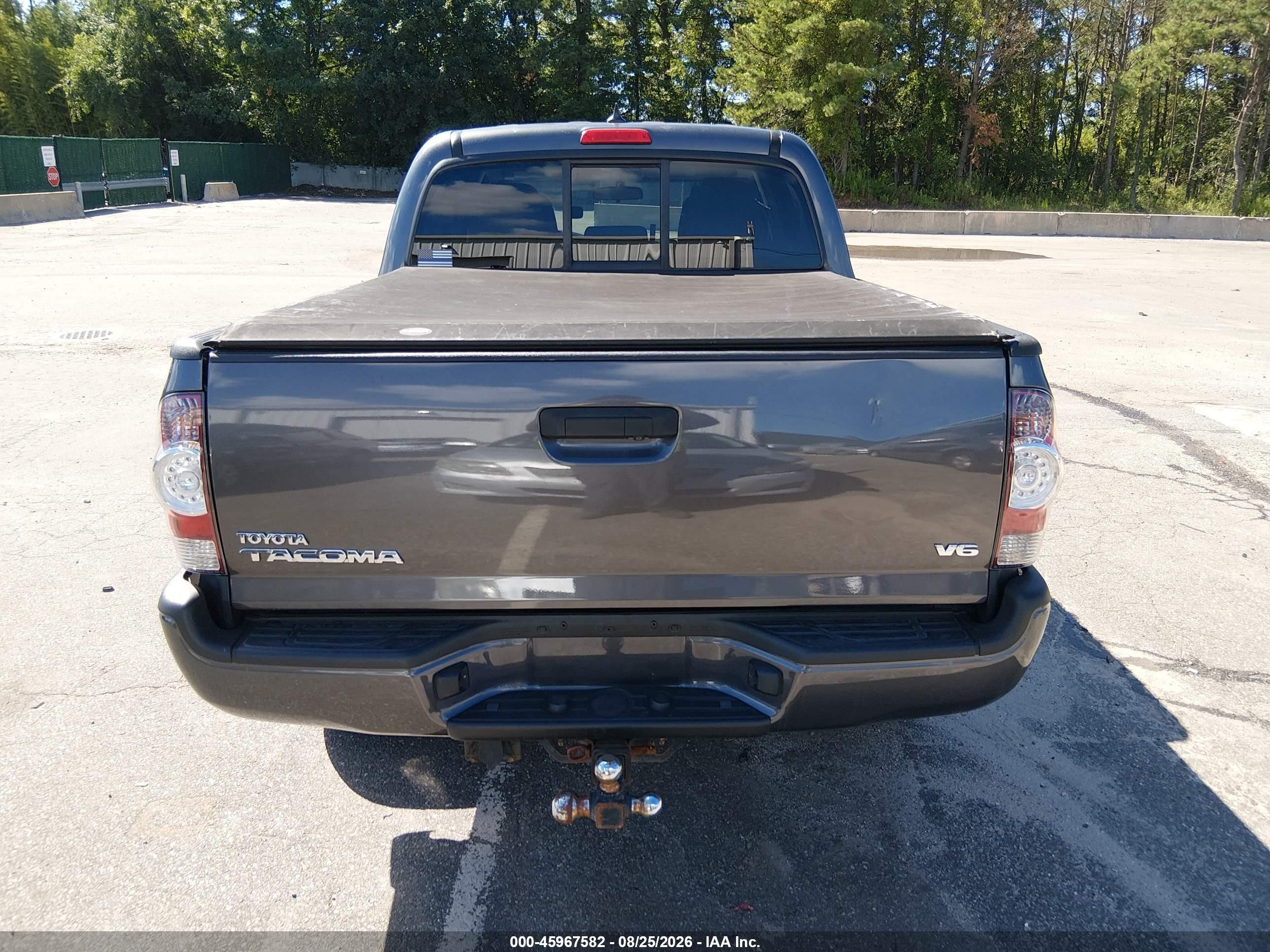 2014 Toyota Tacoma Base V6 Gray vin: 3TMLU4EN2EM157840