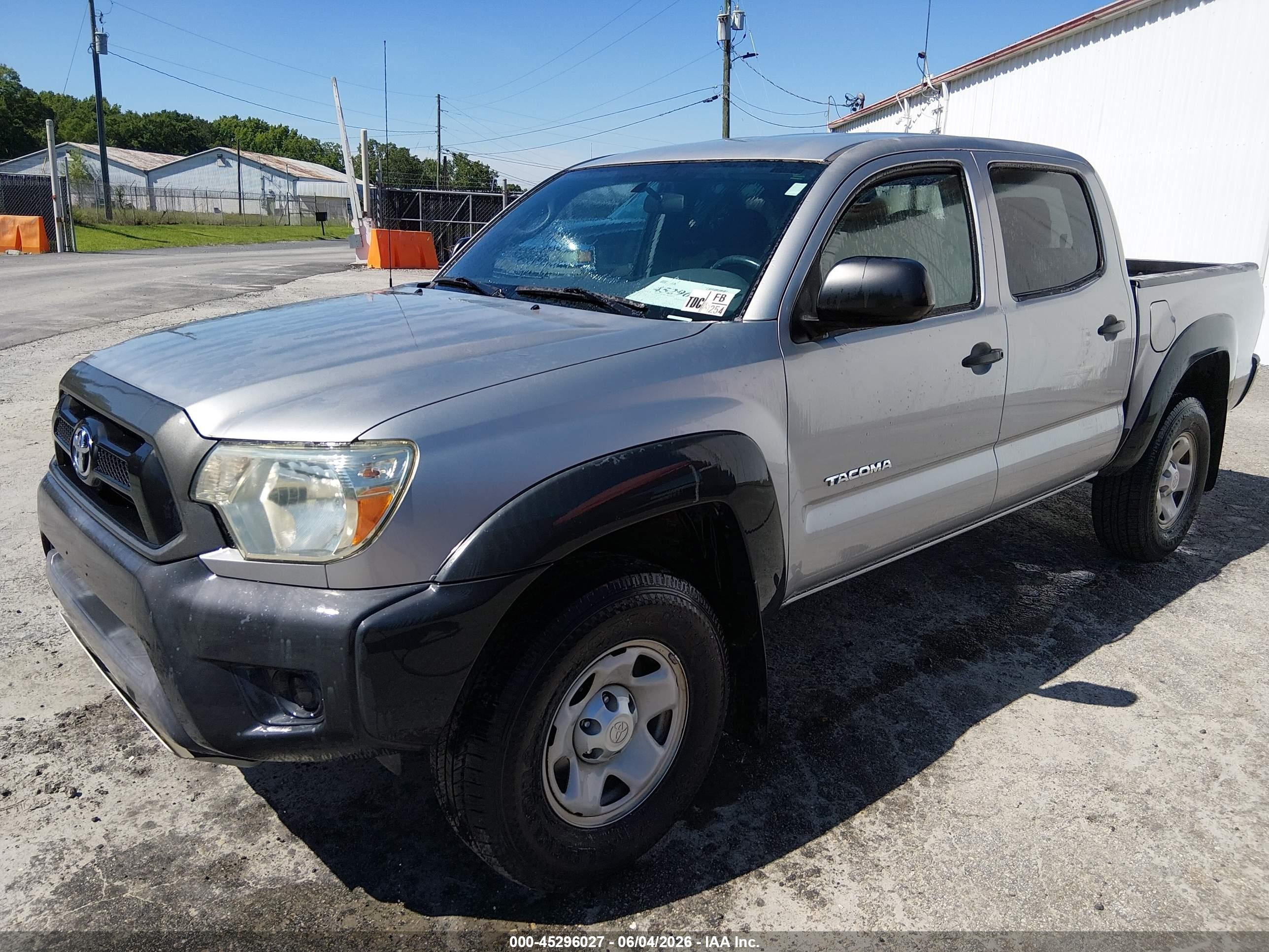 2014 Toyota Tacoma Base V6 Silver vin: 3TMLU4EN2EM162102