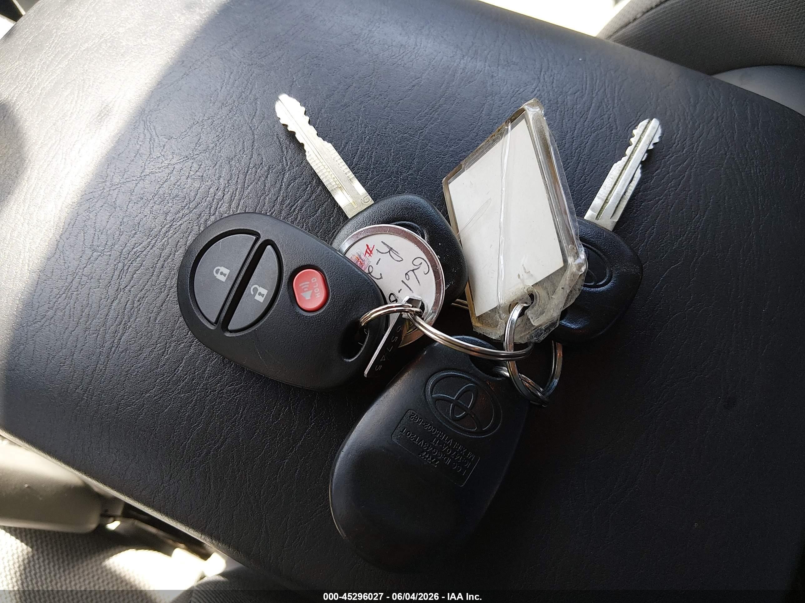 2014 Toyota Tacoma Base V6 Silver vin: 3TMLU4EN2EM162102