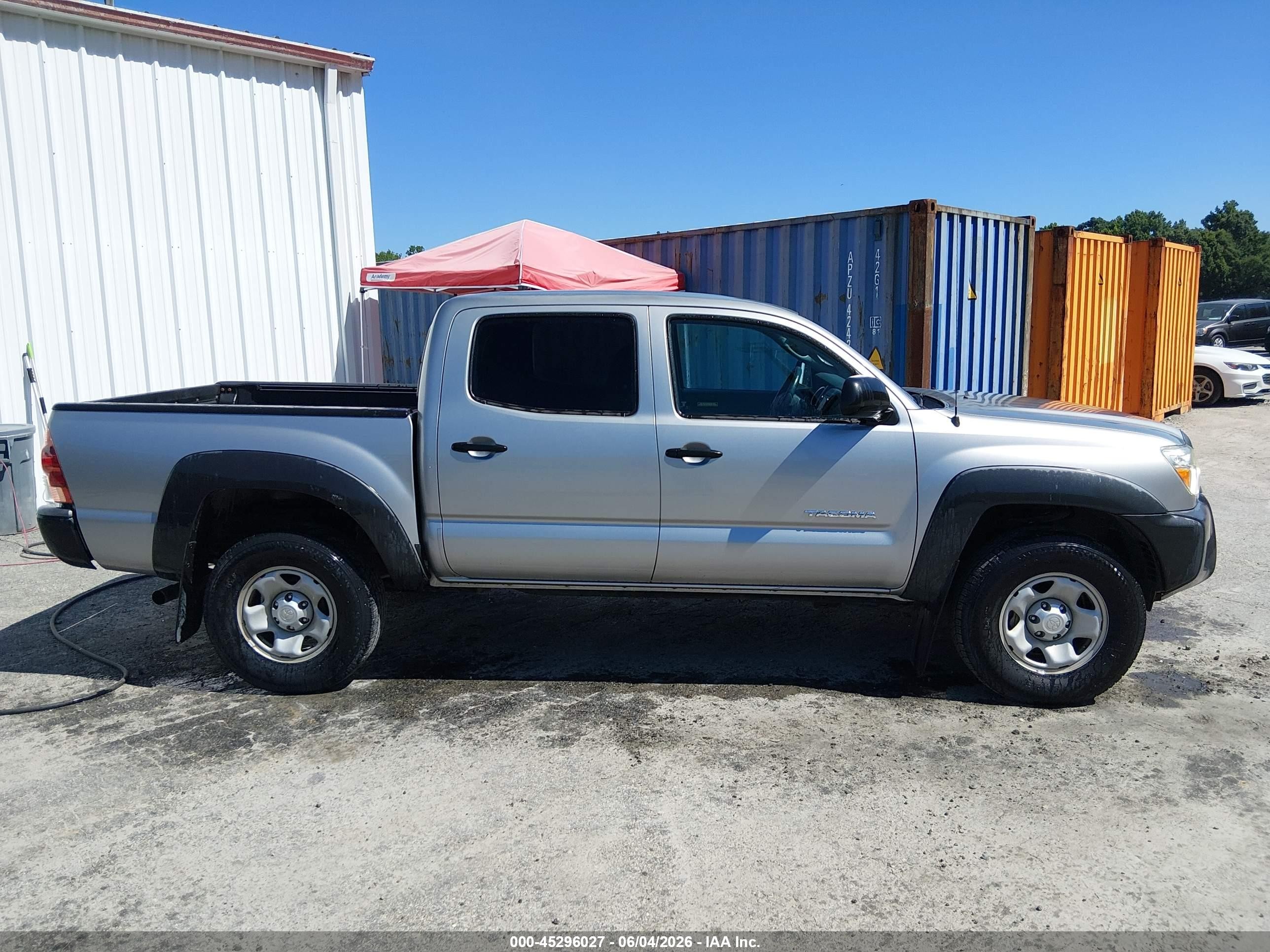 2014 Toyota Tacoma Base V6 Silver vin: 3TMLU4EN2EM162102