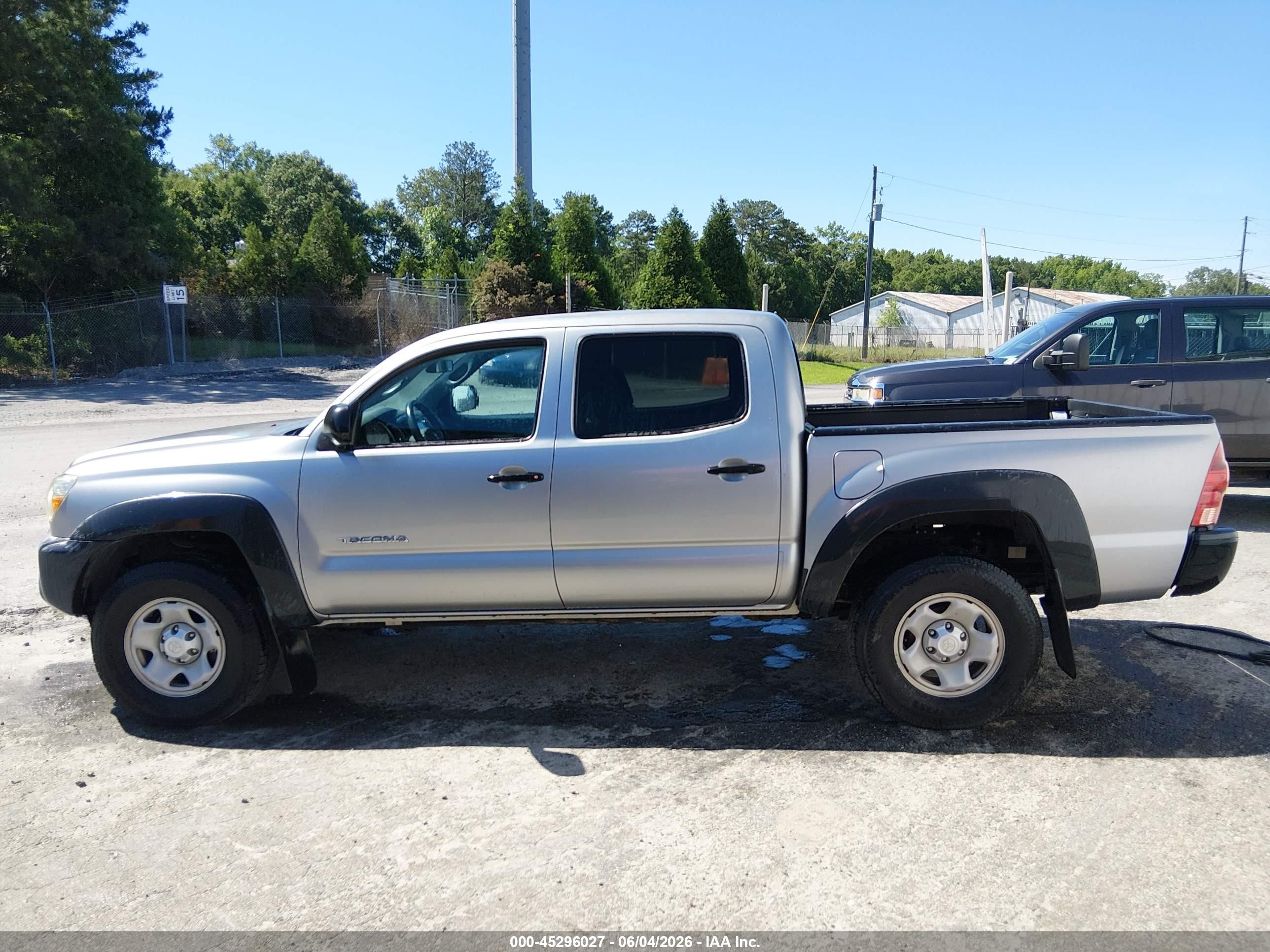 2014 Toyota Tacoma Base V6 Silver vin: 3TMLU4EN2EM162102