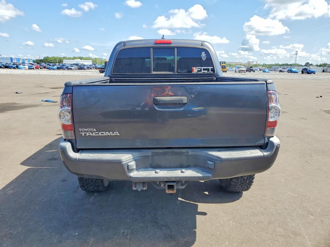 2014 Toyota Tacoma Double Cab Gray vin: 3TMLU4EN2EM163475