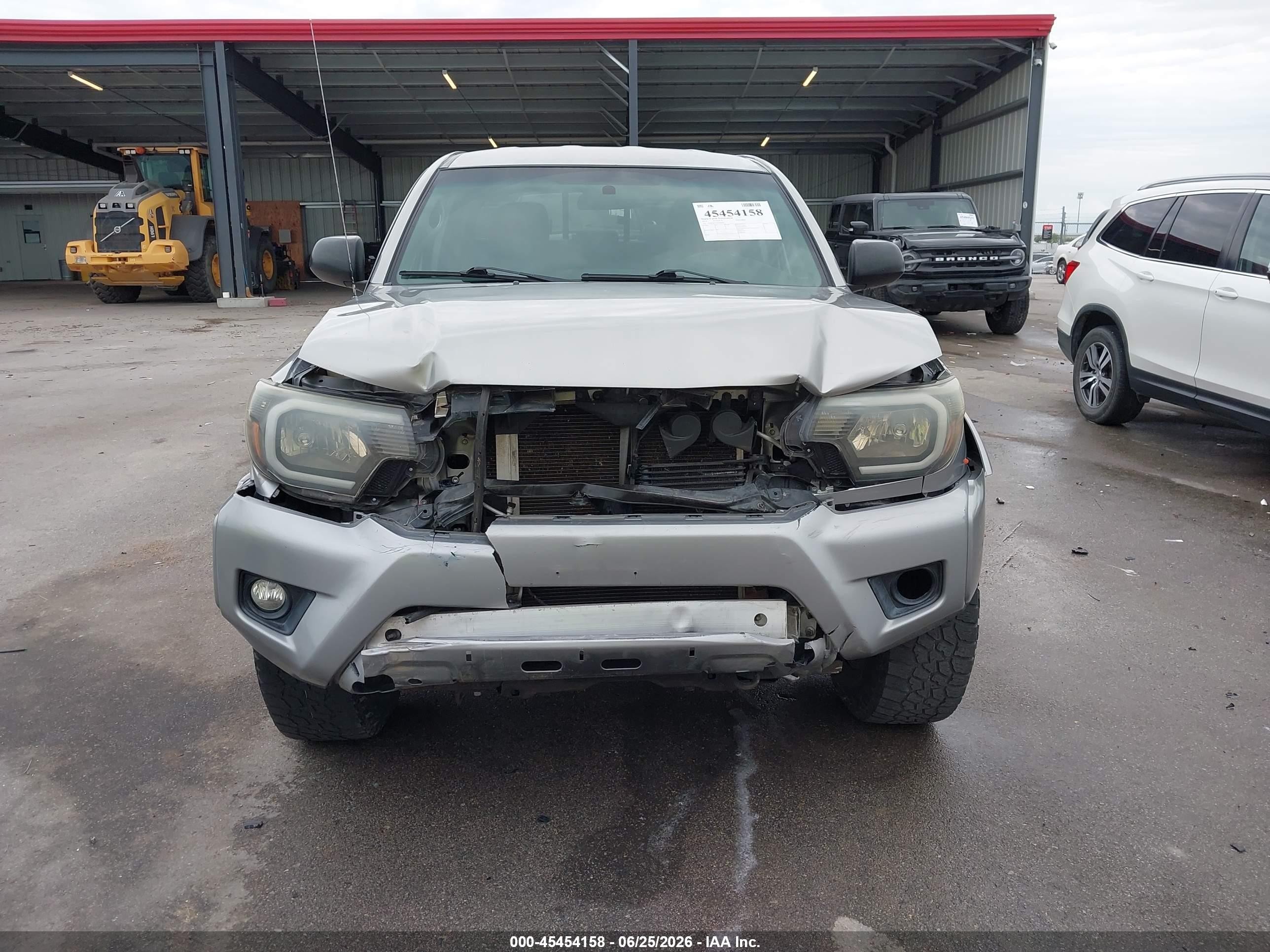 2014 Toyota Tacoma Base V6 Silver vin: 3TMLU4EN2EM164397